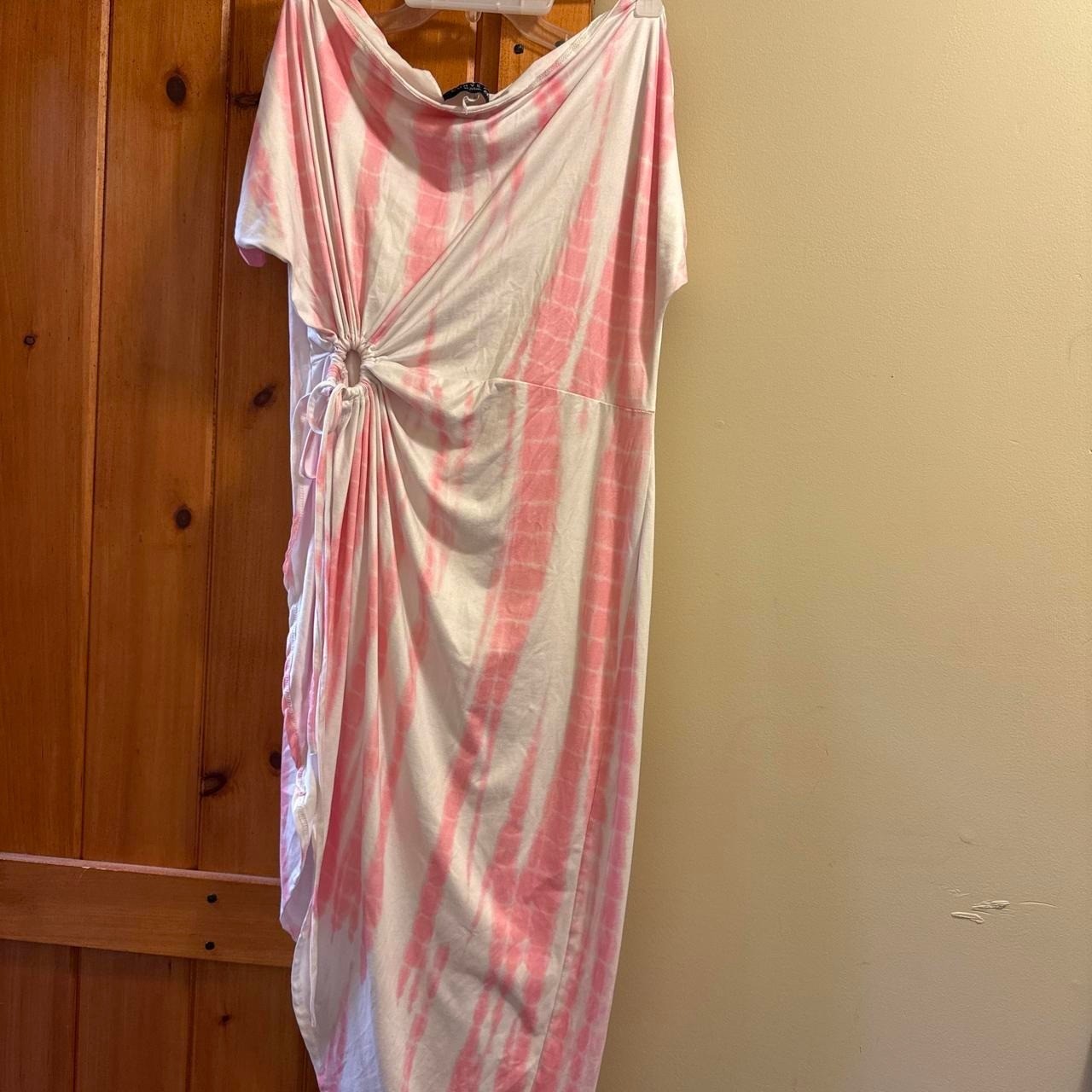 The Curve by Judani Super Soft Pink and white tie-dye asymmetrical top 2X