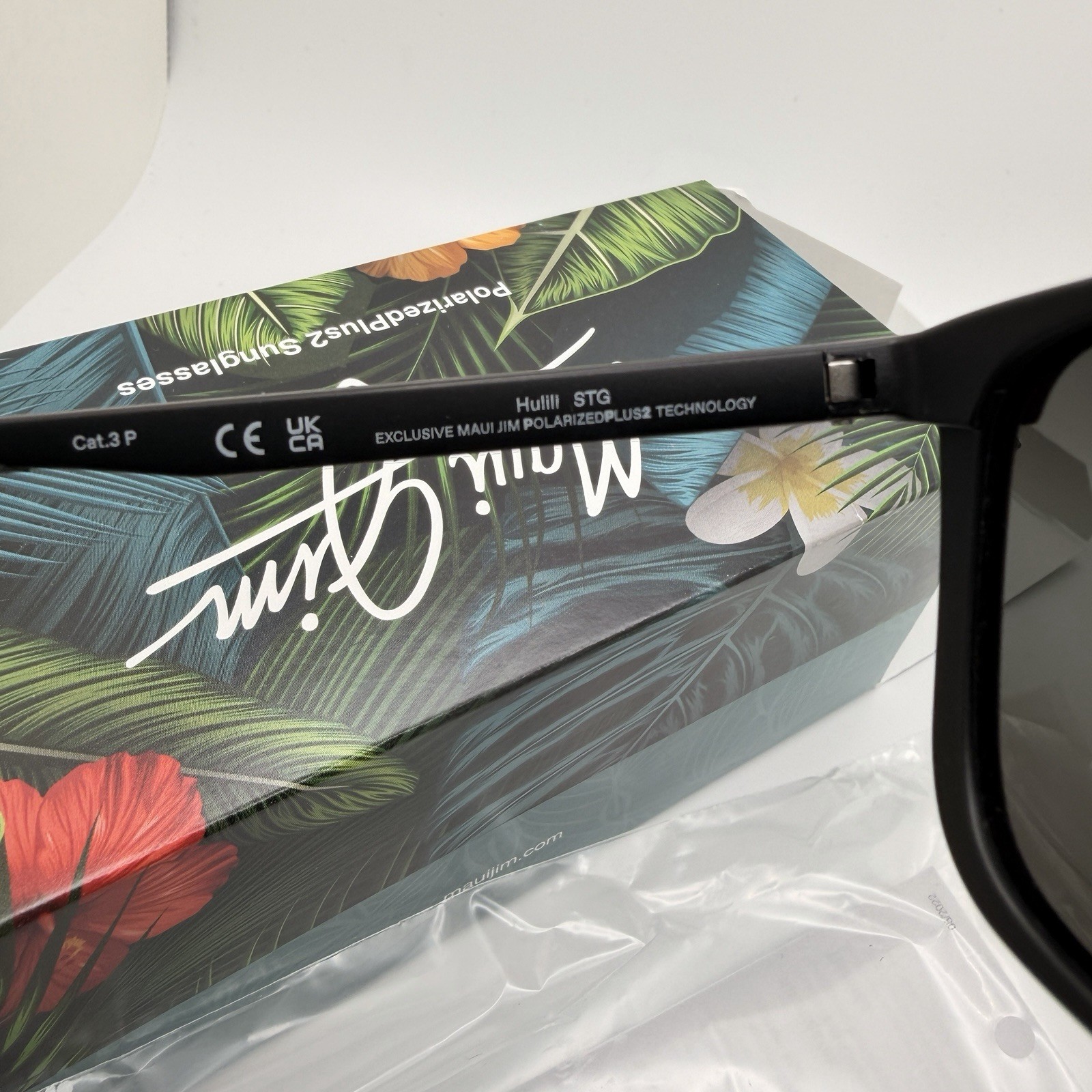 Maui Jim Hulili Rectangular Polarized Sunglasses Matte Black Frame MJ0672S-001