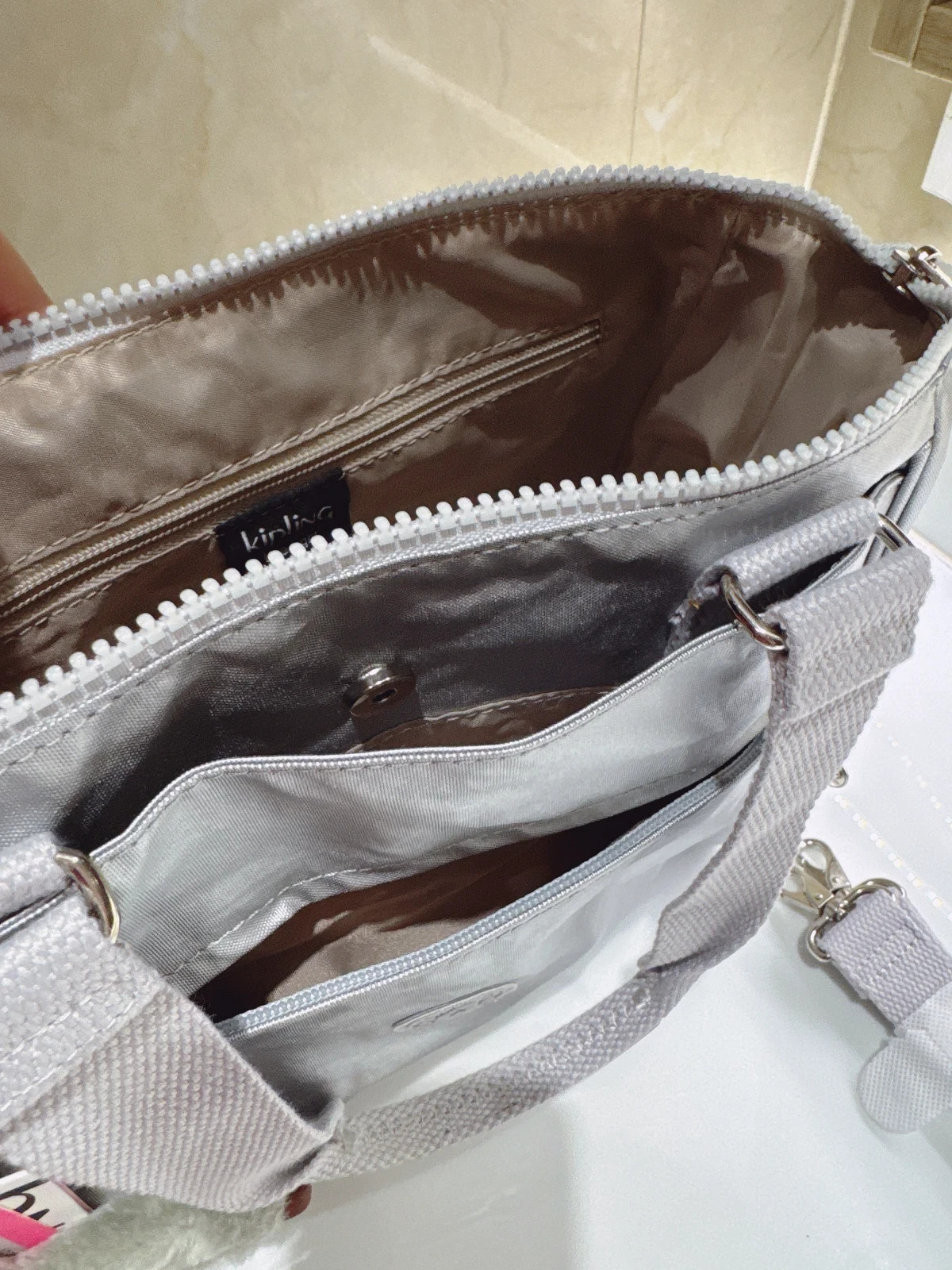 NWT Women’s Kipling Metallic Silver Handbag Crossbody handbag trolley tote