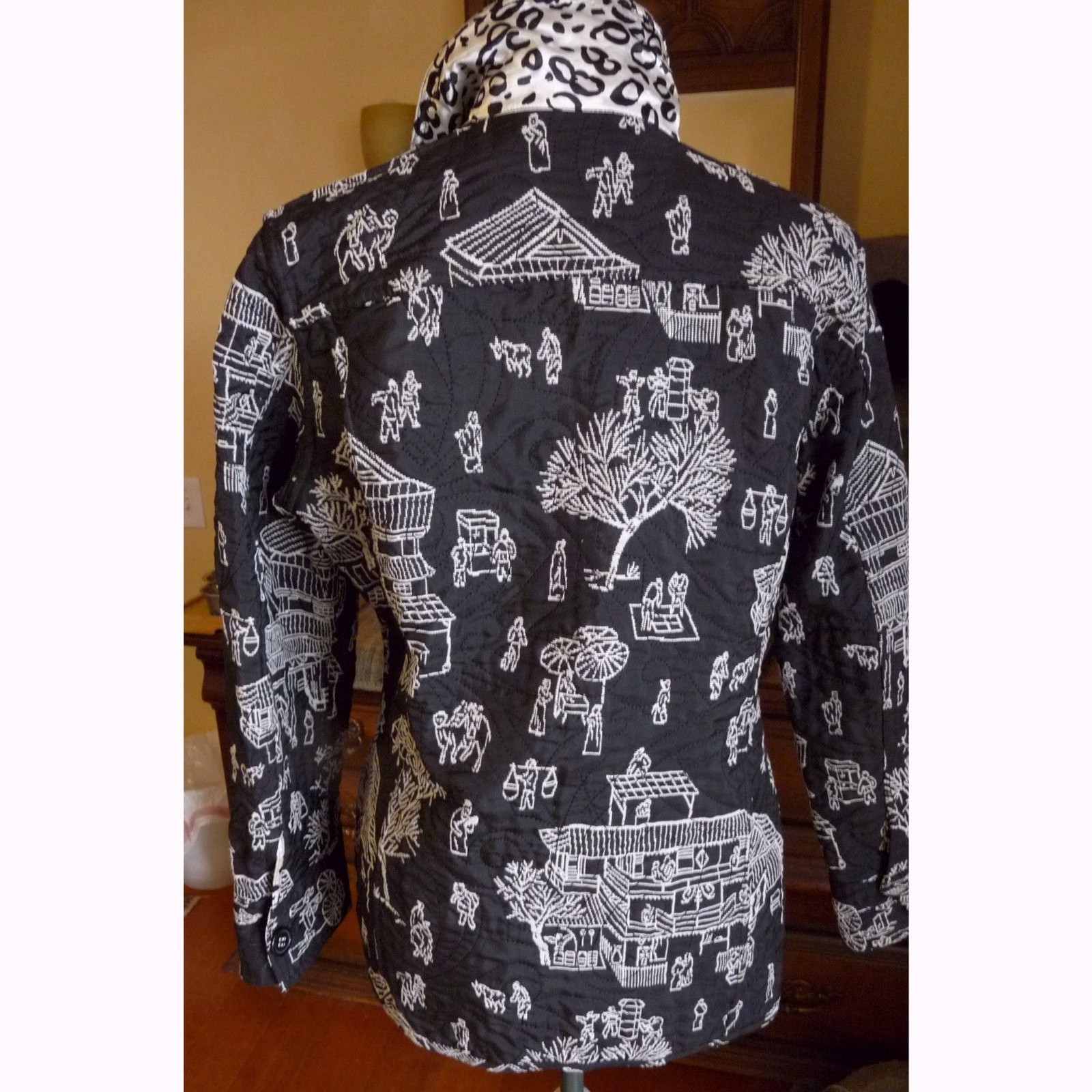 Reversible Quilted Light Fitted Jacket Animal Print & graphic embroidery sides L