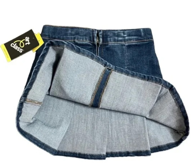 NEW Art Class Girl’s Medium Indigo Pleated Denim Skirt Size Large (10/12)