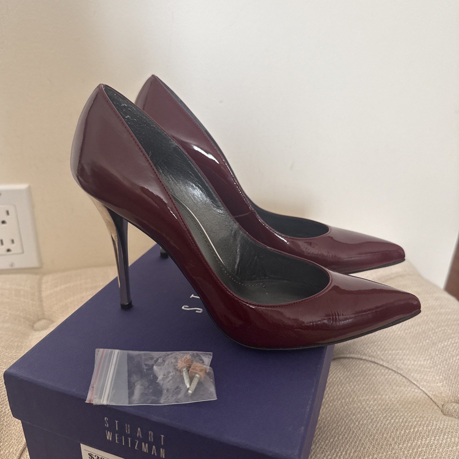 STUART WEITZMAN NAUGHTY BURGANDY ANILINE #8us $335