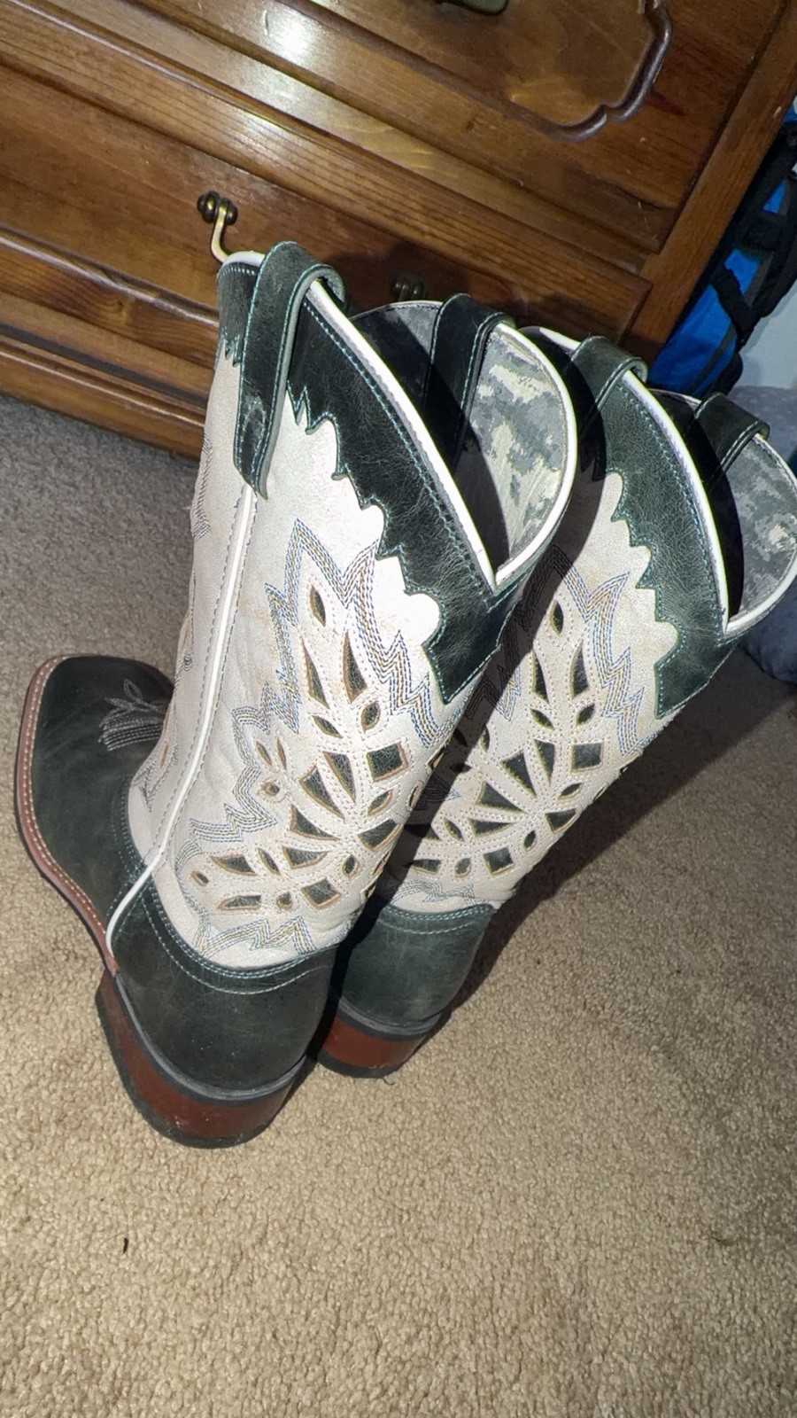 Laredo Women’s Turquoise And White Cowboy Boots Size 9.5 (only Worn Twice)