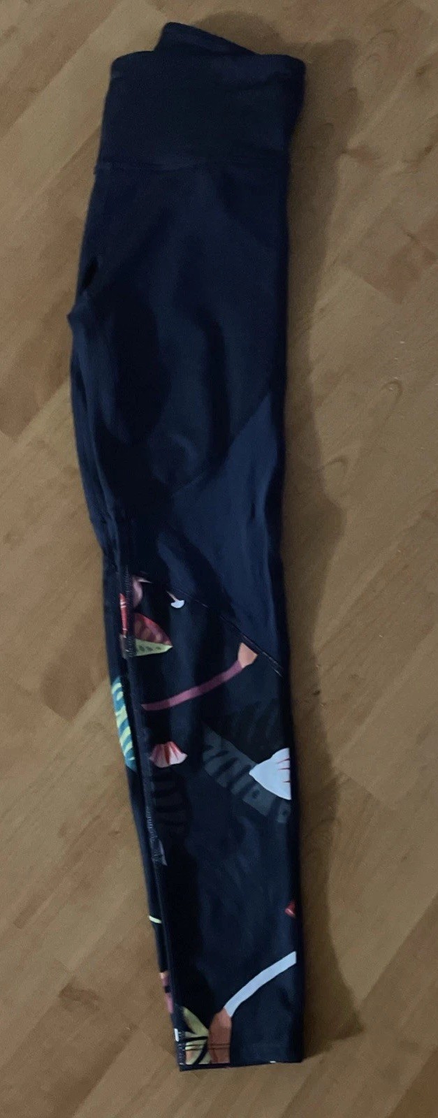 JOYLAB Size XS Navy Blue Tropical Leaves Mesh Inset at Knees Leggings