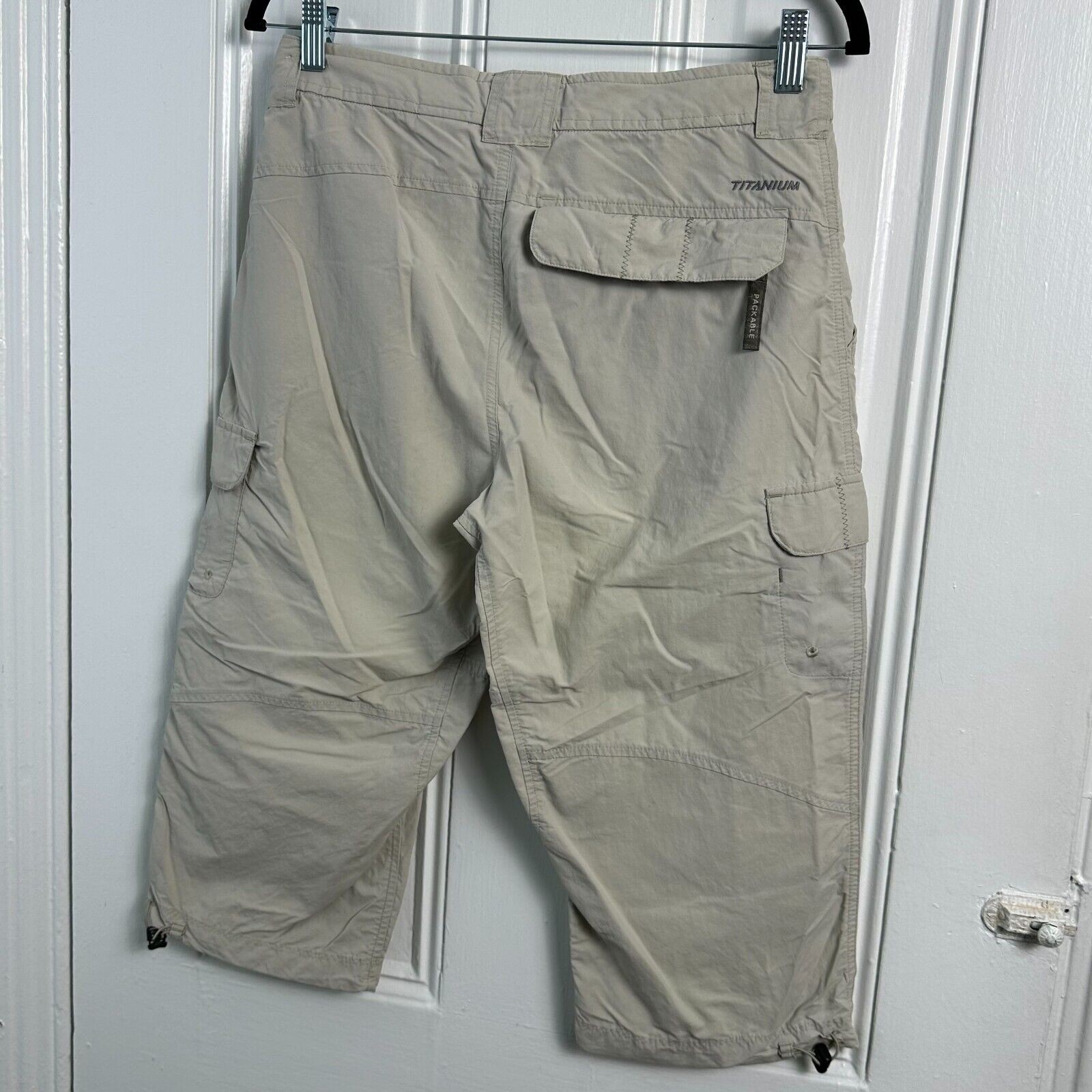 Columbia Titanium Hiking Shorts Womens 8 Tan Cargo Pocketed Nylon Cotton Utility