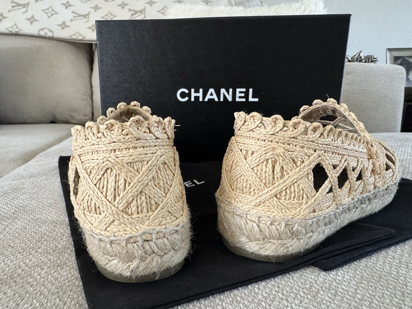 CHANEL Beige Crochet/Black Cap-Toe Logo Espadrille Slip-On Flats US 7/37