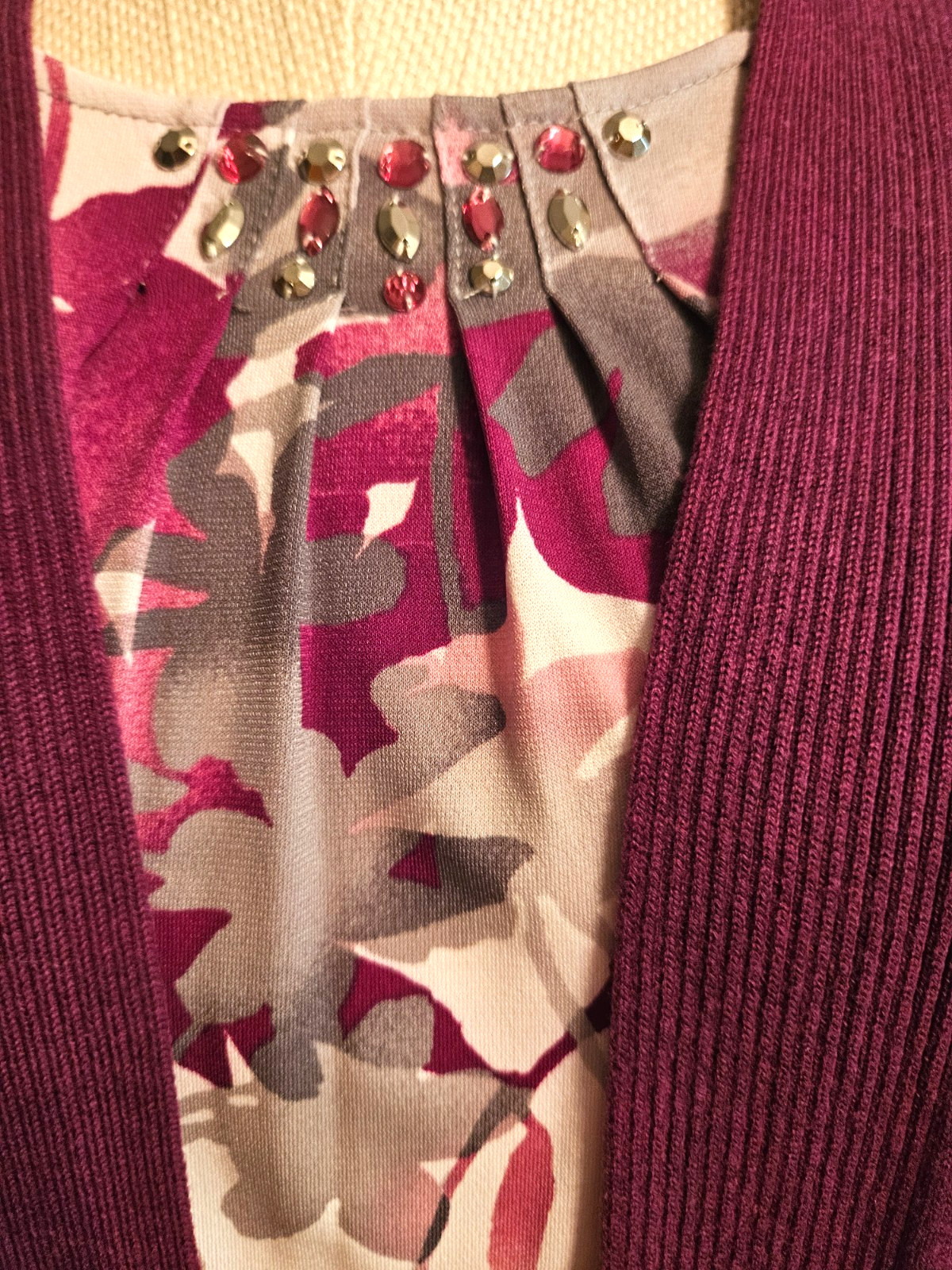 ALFRED DUNNER size S Two-Fer Set Magenta Cardigan with printed top Beaded EUC
