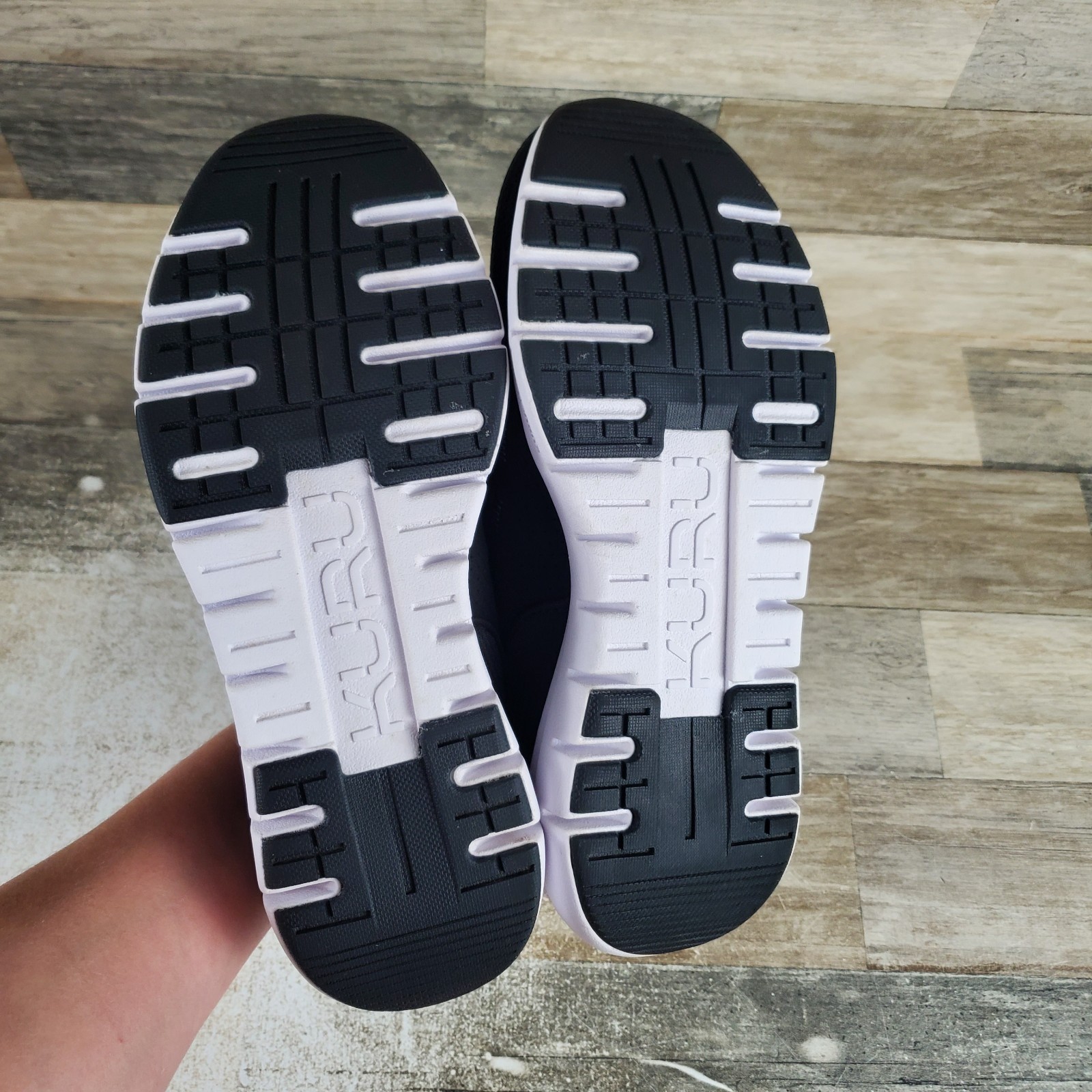 KURU FLEX Mens Shoes Sz 9 M Running Jet Black Bright White Mesh Slip On Sneakers