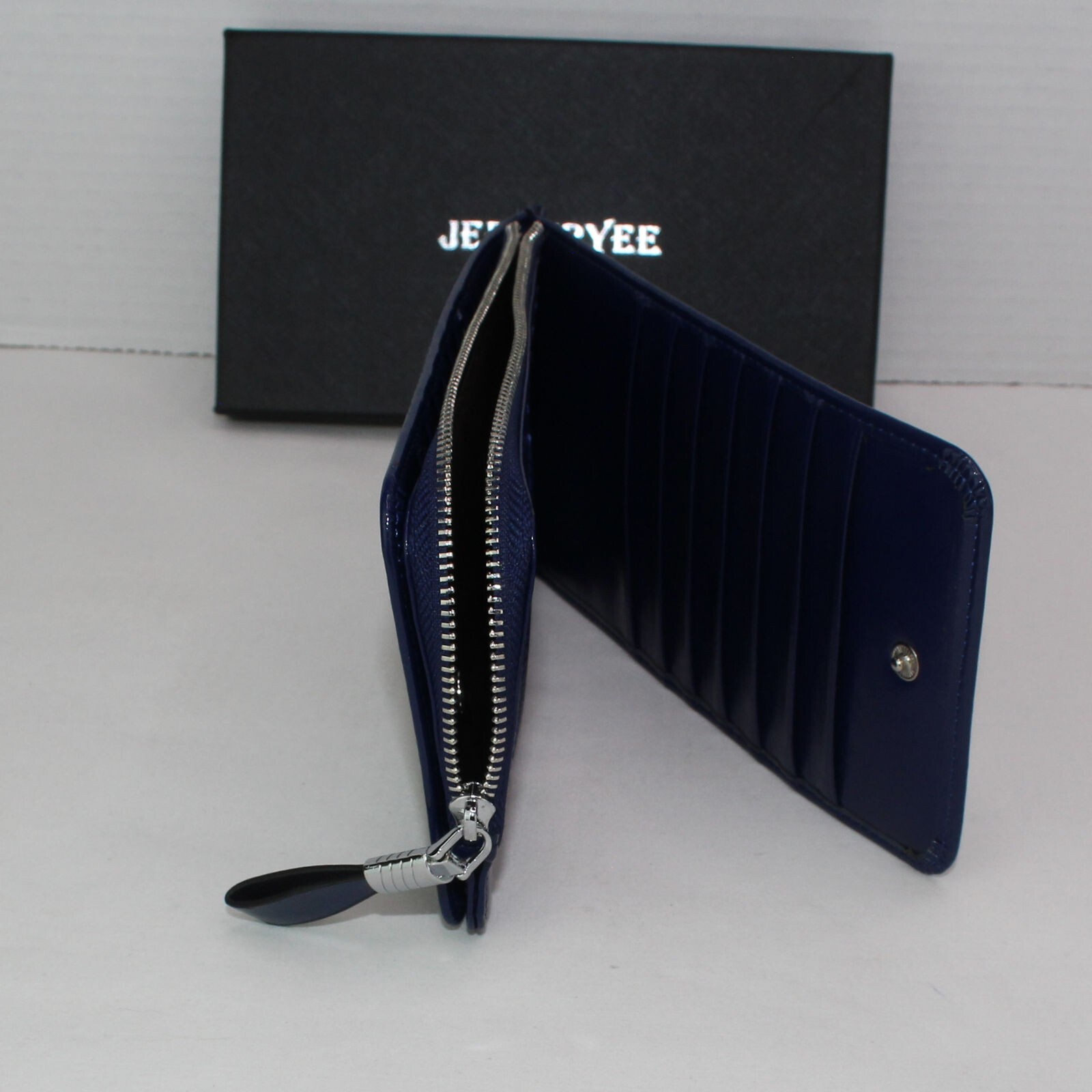 Jeeburyee Blue Oil Waxed Ladies Wallet 26 Card Slots Zipper Center NWOT in Box
