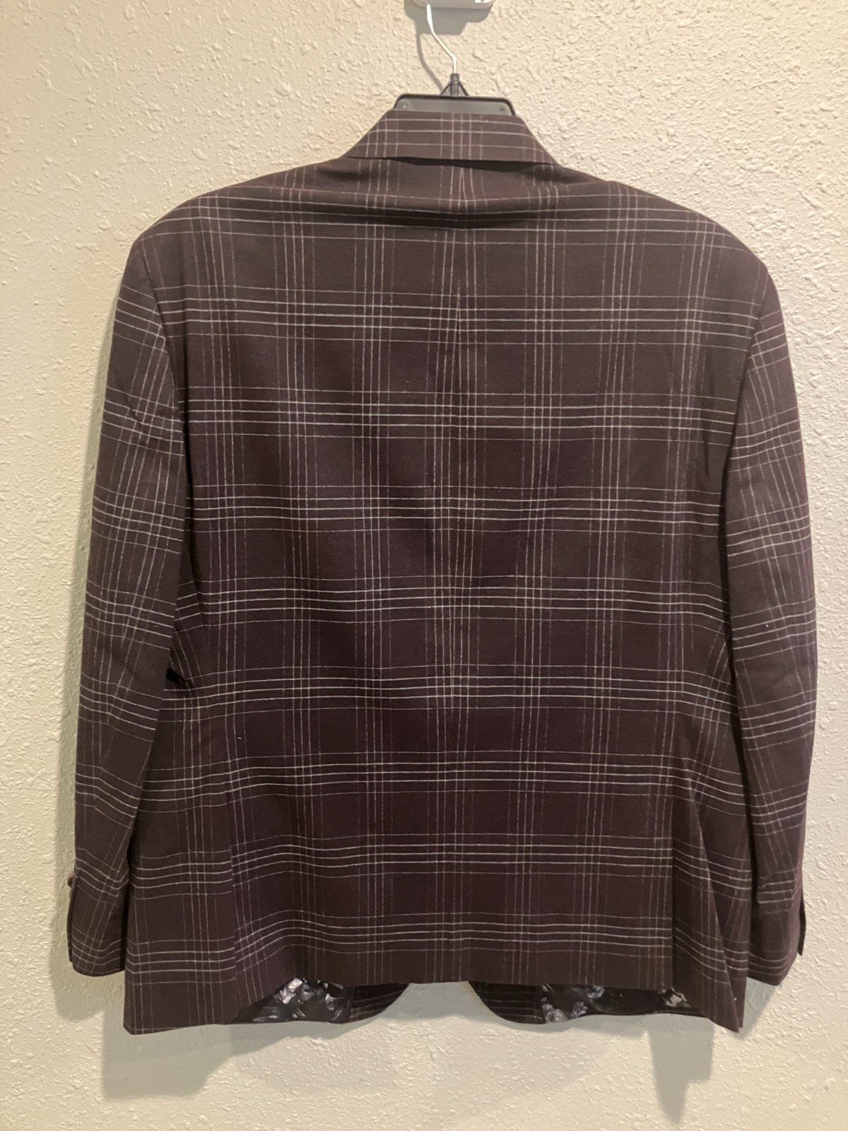 $360 Tayion Collection Men’s 42S Classic-Fit Plaid Suit Jacket Burgundy BNWT