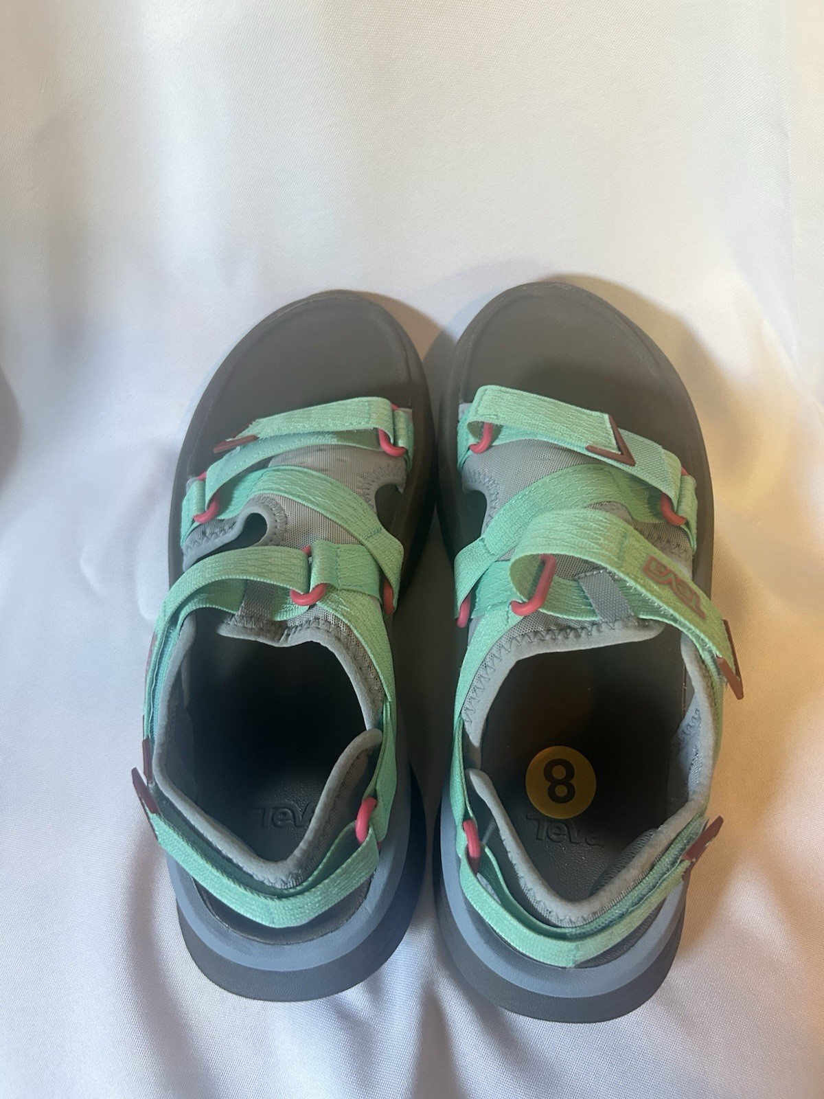 Teva Aventrail R2T Trail Running Sandal – women’s size 8