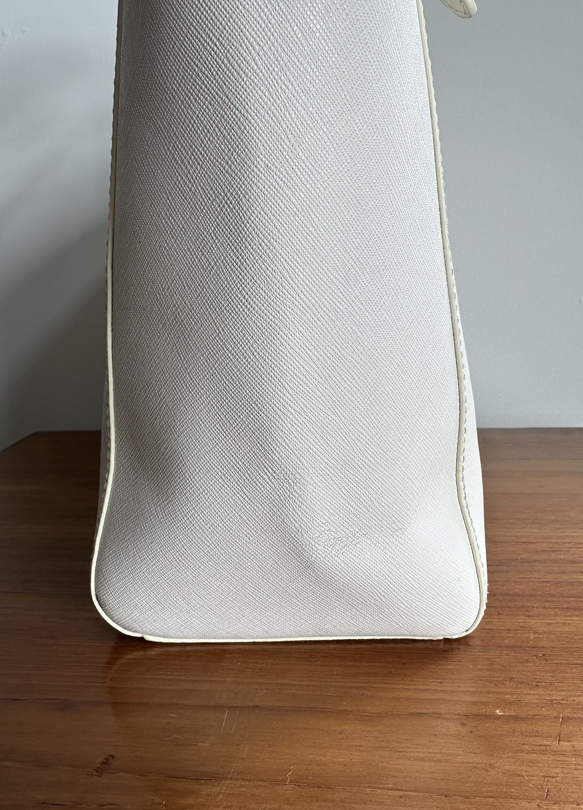 Tory Burch York Buckle Tote – Small, Cream. Saffiano Leather with Gold Hardware