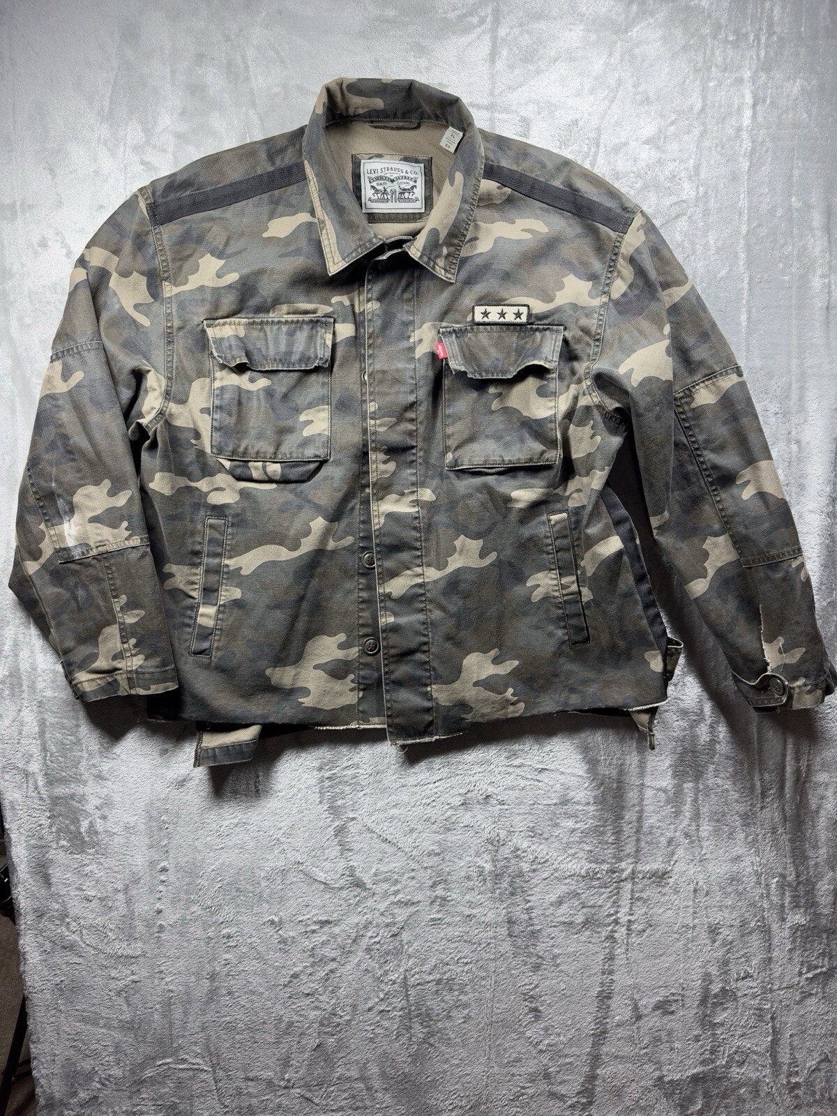 Levi’s Mens XL Washed Military Jacket Camo Multi Pocketed Two Flaws (see Pics)