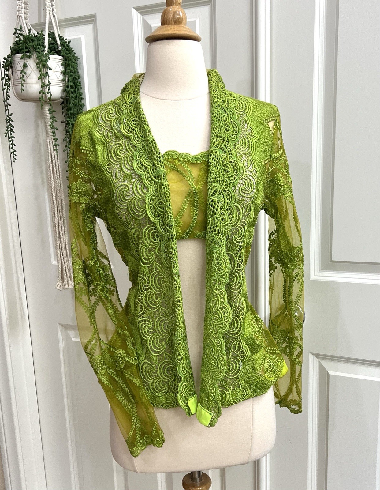 Vtg Whimsical Green Sheer Embroidered Lace Fairycore Boho Glam Open Front Sz M