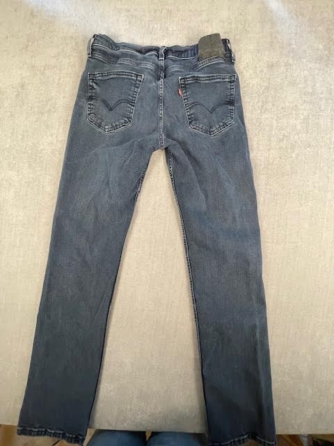 Levi’s 514 jeans 32×34 dark wash straight leg