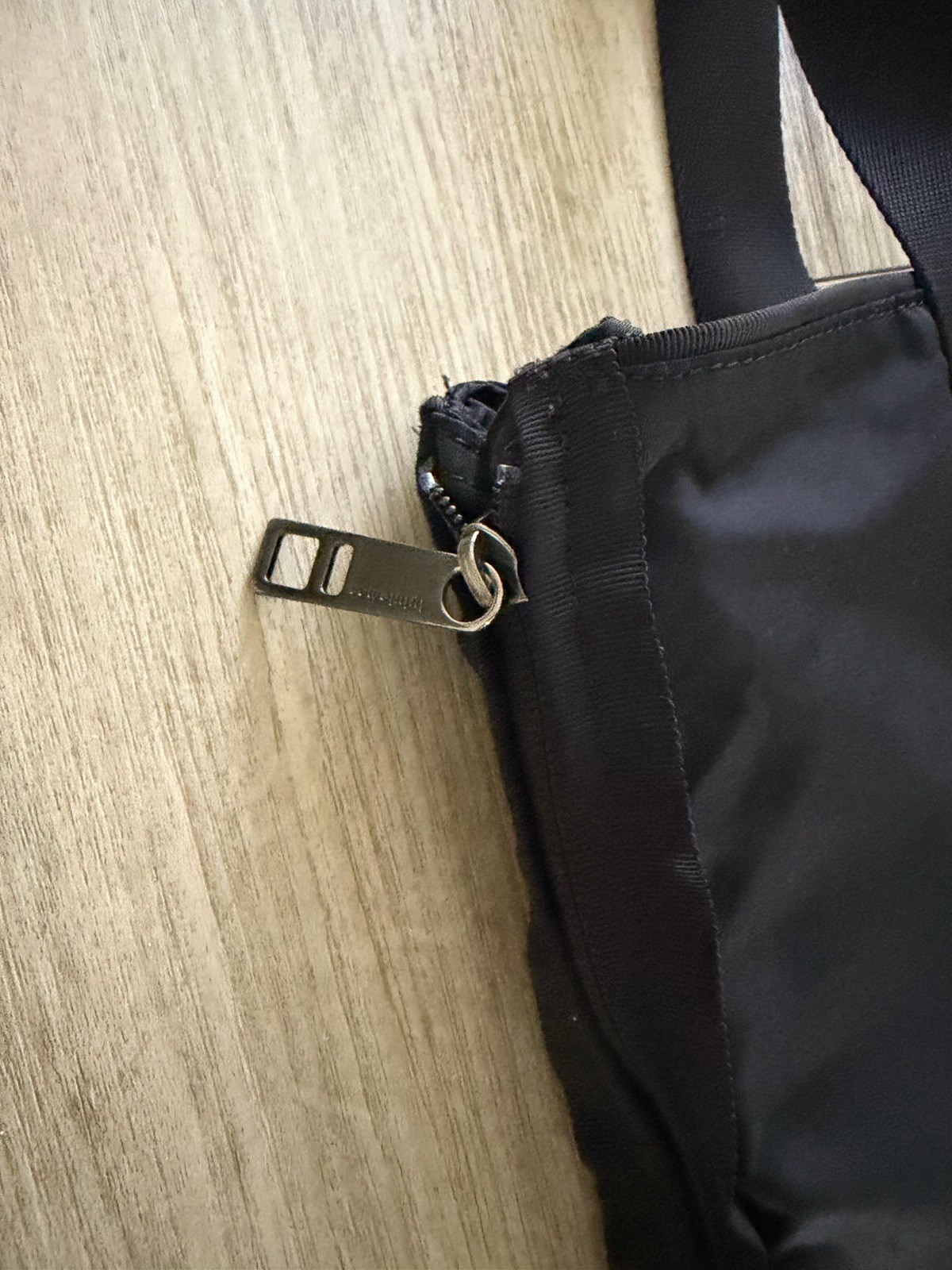 Lululemon Unisex Bring It Om Expandable Tote Bag, Black, Workout Gym