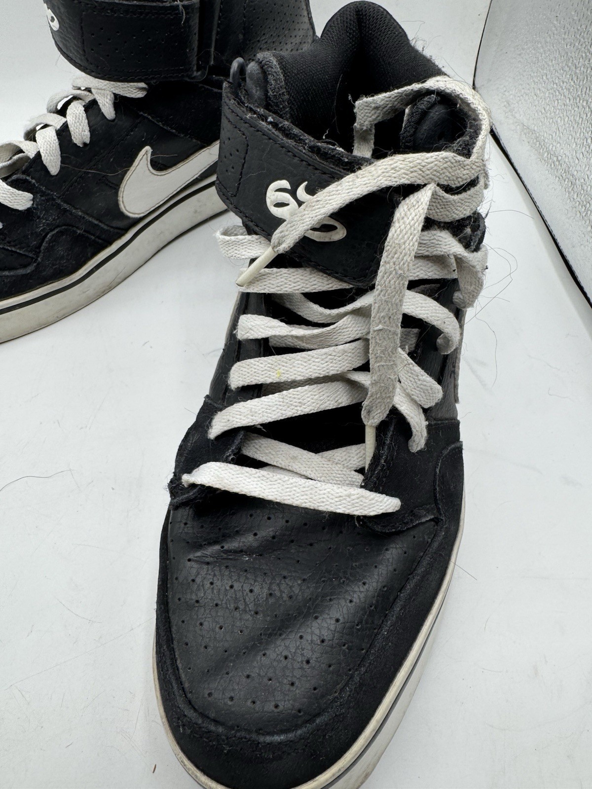 Nike Men’s SB 6.0 Zoom Mogan Mid 2 Black White Skate Shoes Size 11 487944-010