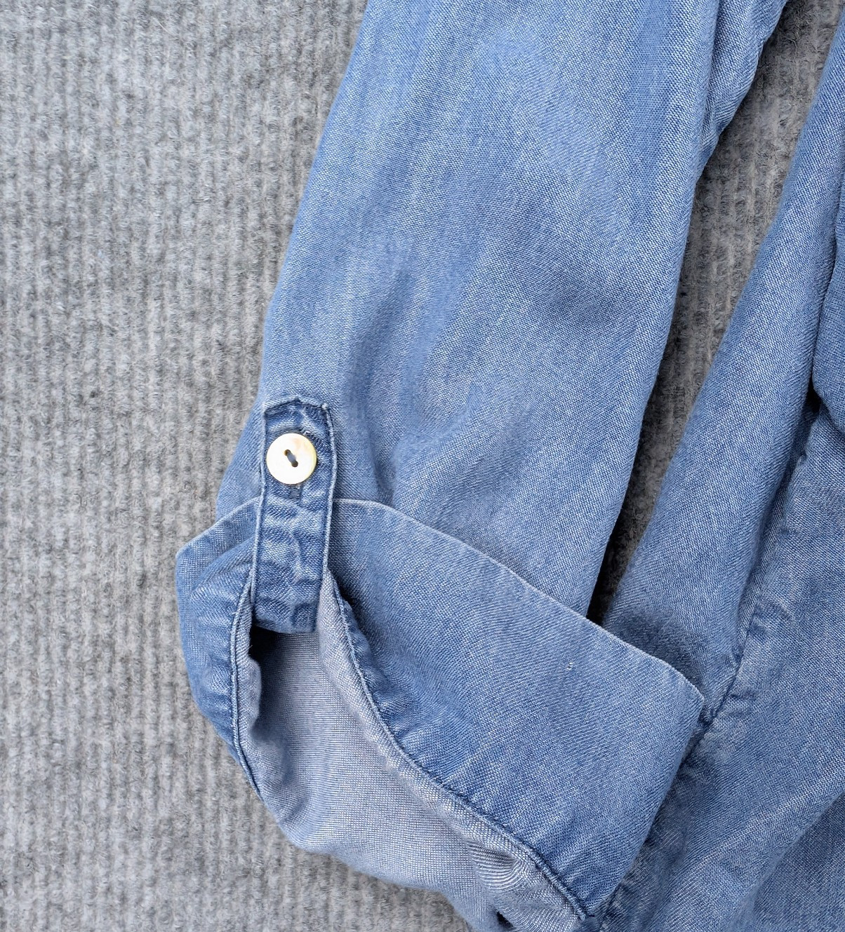 Soft Surroundings Chambray Top Womens Medium Asymmetric Denim Blouse Lagenlook