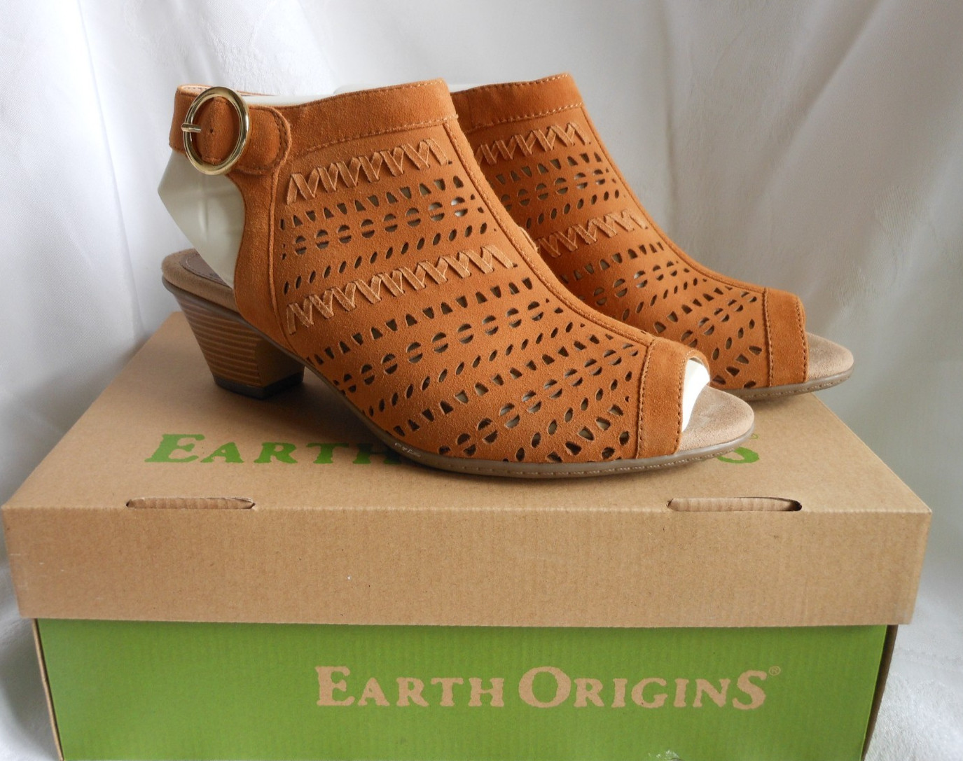 Earth Size 8.5 W Carson Hamden Tan Suede Peep Toe Booties Sandals Wide Width