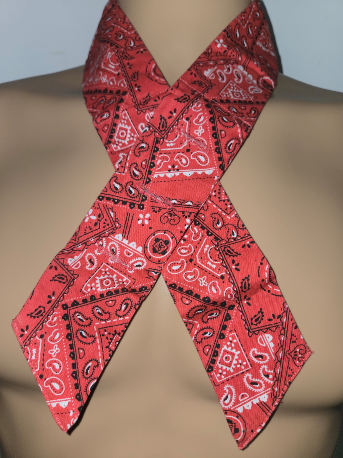 COOLMOR Evaporative Cooling Neck SUPER Bandana – Crystal Beads for Heat Stress