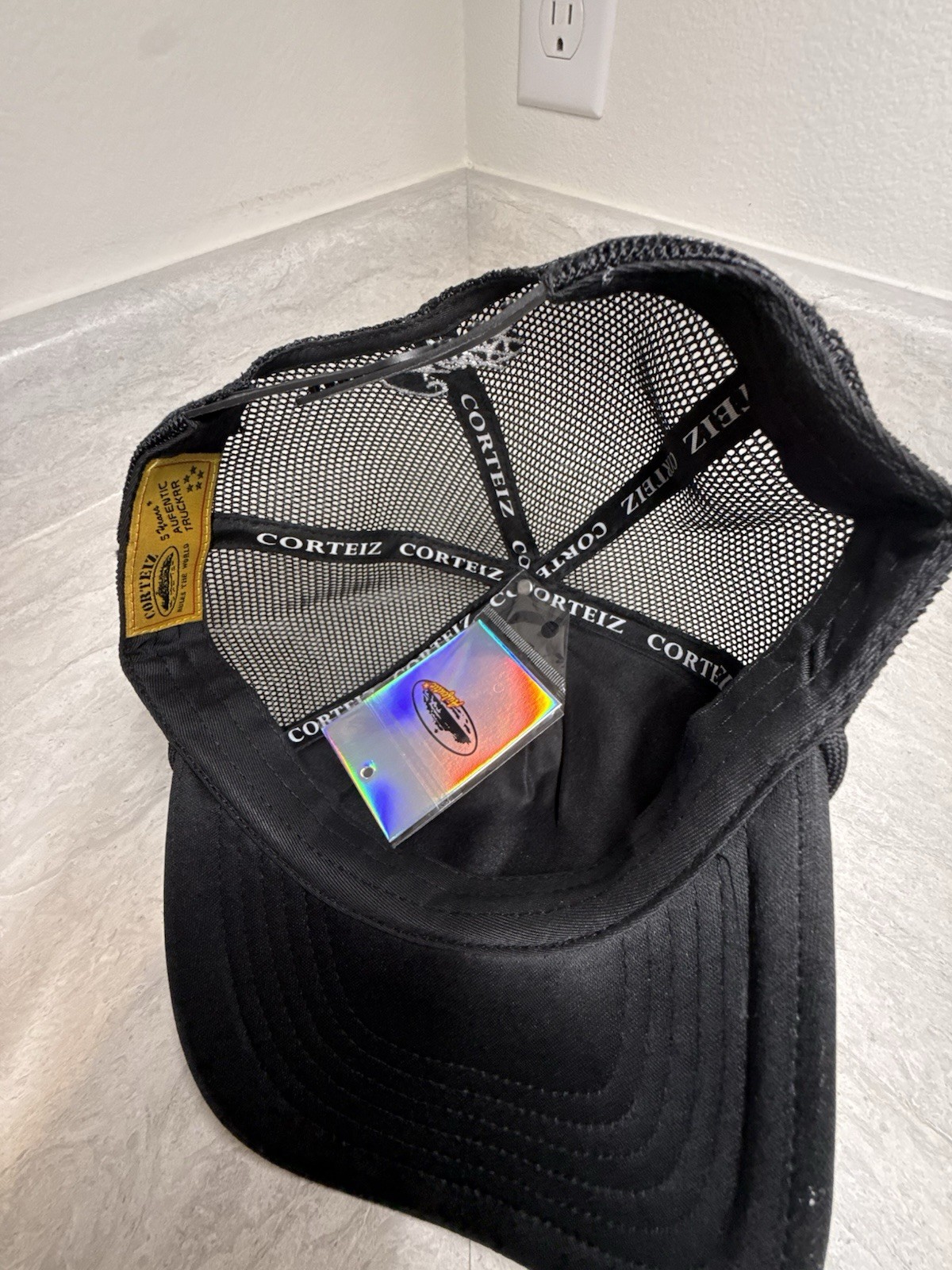 Corteiz Black Trucker Hat (Embroidered) Brand New With Tags
