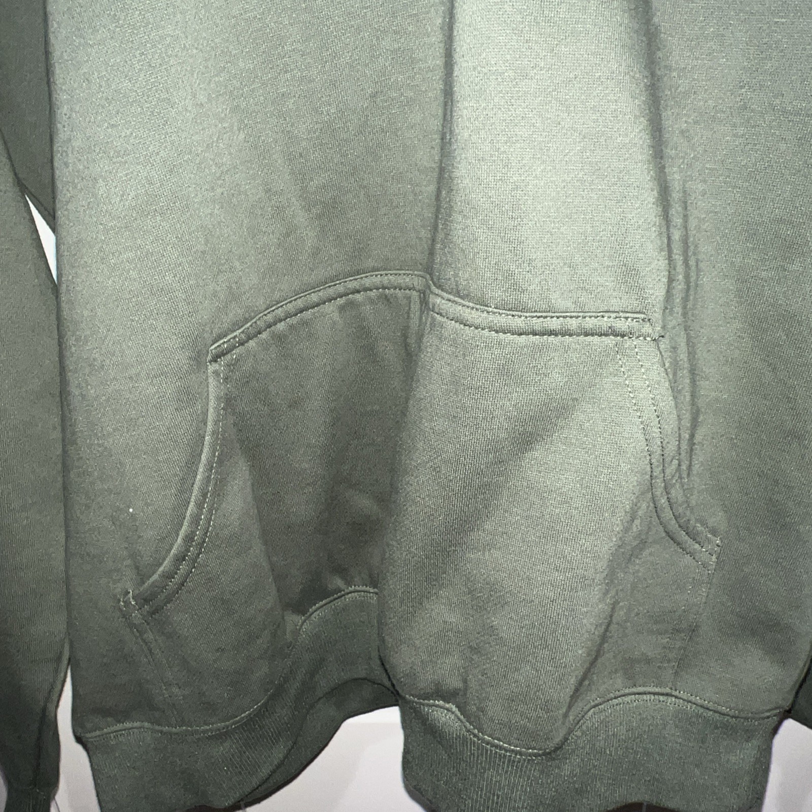 Under Armour Men’s Olive Green Long Sleeve Hoodie Size Large