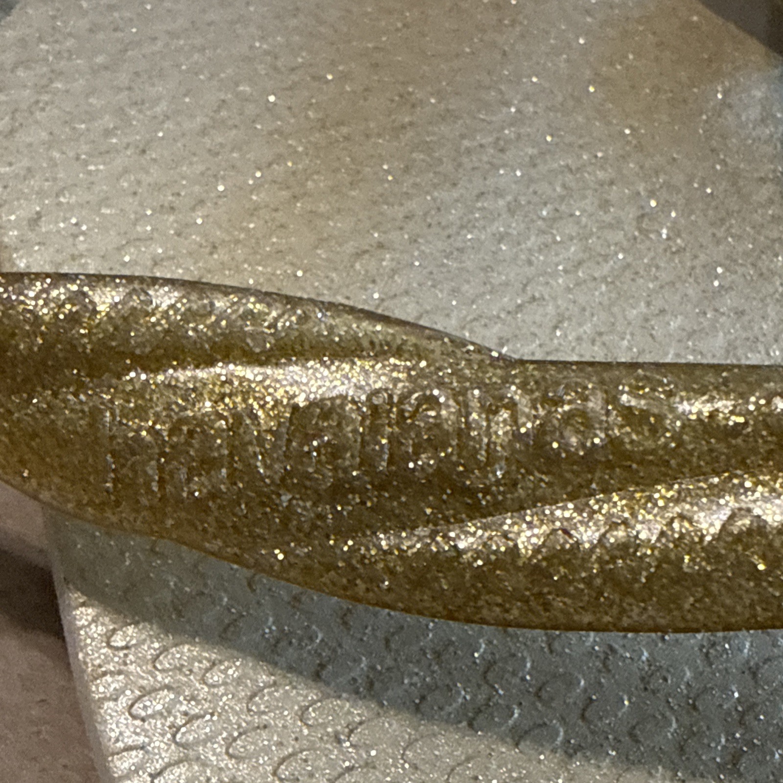 HAVAIANAS Slim Gold with Glitter Footbed and Glitter Straps 39/40 – New