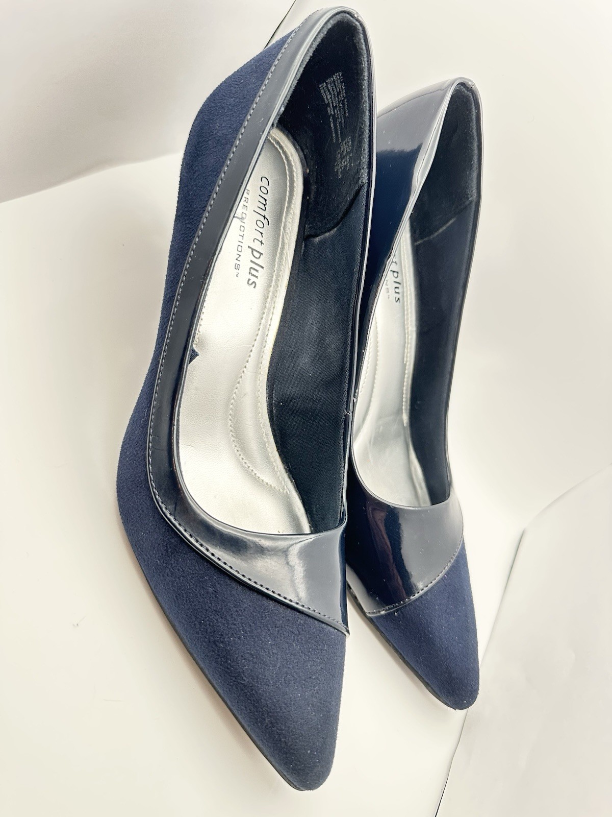 Comfort Plus Women’s Blue Pointed Toe size 7 Pumps Patent Accents Faux Suede