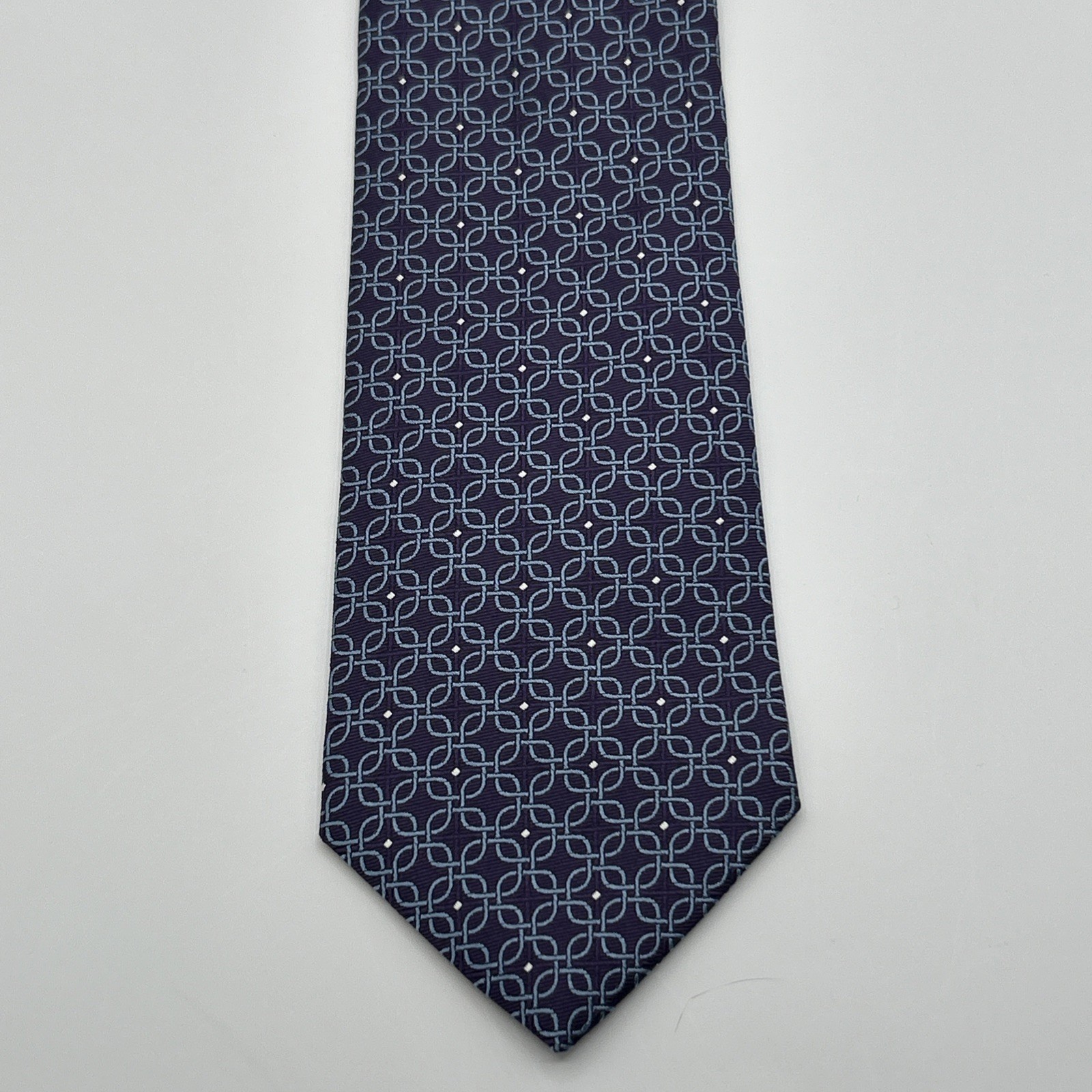 Brooks Brothers Silk Tie Navy Blue White Geometric Preppy 3.25 x 58.25 USA EUC