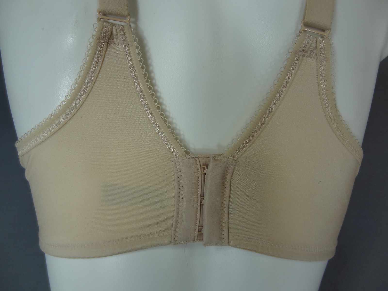 Wacoal 853192 Underwire Lined Basic Beauty Contour T-Shirt Bra size 34DD