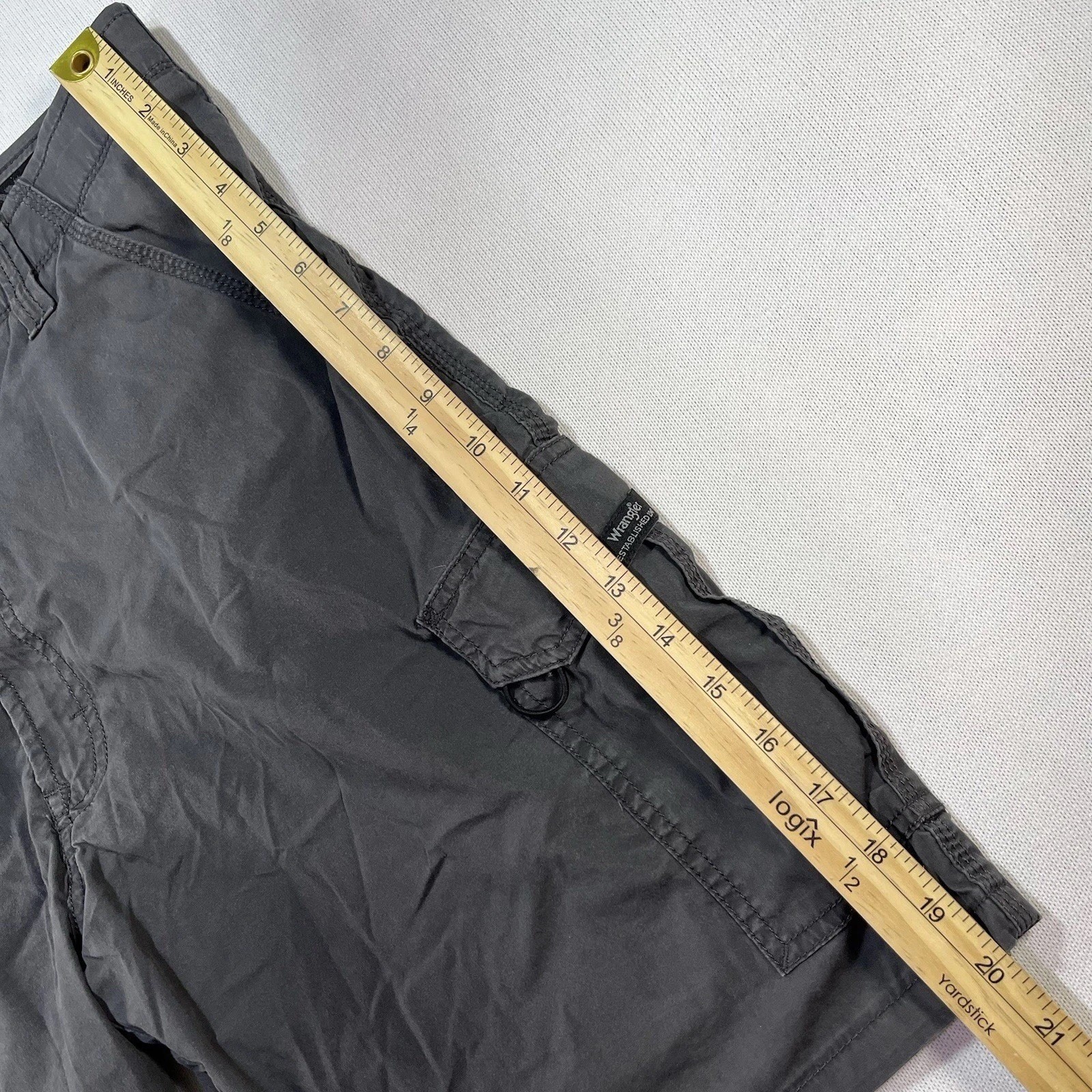 Wrangler Mens Cargo Shorts Size 36 Grey Charcoal Nylon Poly Stretch Y2K Baggy