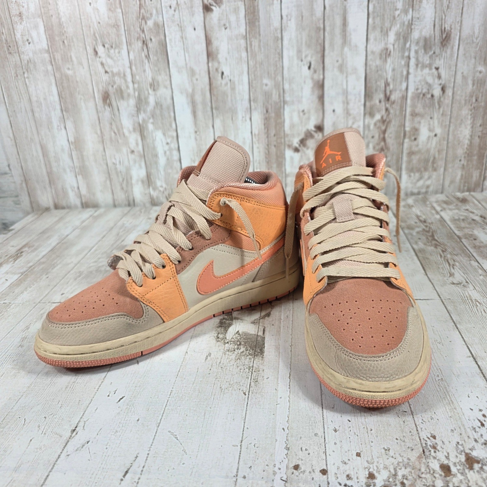 Nike Air Jordan 1 Mid SE Dutch Green Orange Womens Size 8 DH4270-800 Sneakers