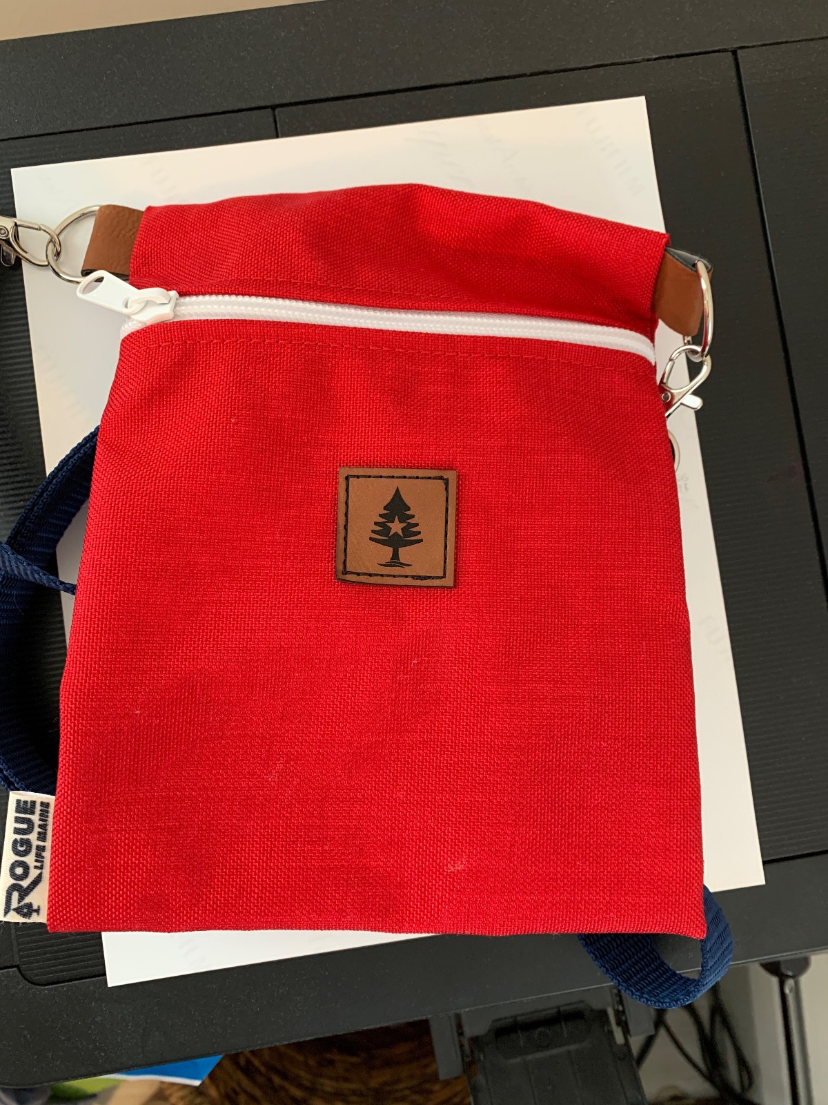 Rogue Life Maine 8.5″ x 6″ Crossbody Canvas Pouch Red/White/Blue