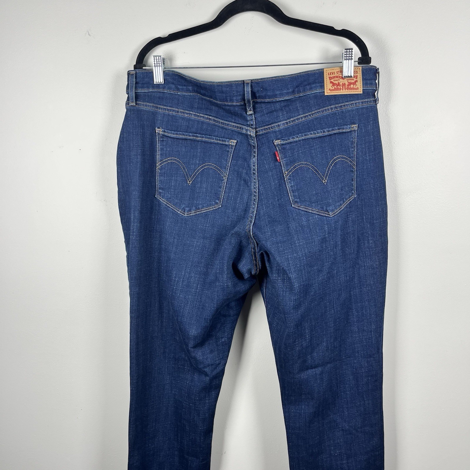 Levis‎ Womens Classic Straight Leg Dark Blue Wash Jeans Size 33