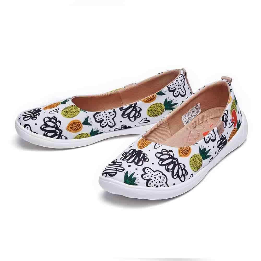 Women Size 5-12 NWT UIN Slip On Shoes Canvas Comfortable “Sweet Pineapple”