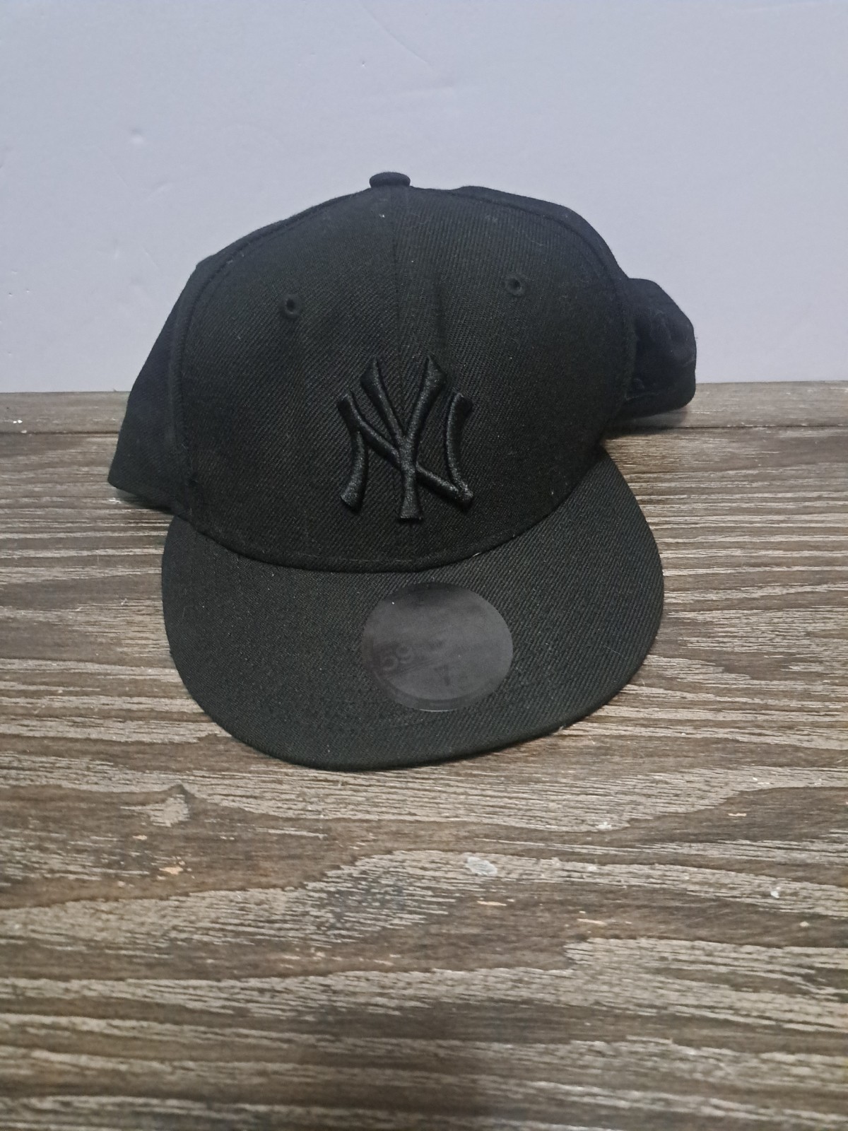 New Era 59Fifty Cap Blackout New York Yankees Black Fitted Hat MLB 7 3/4