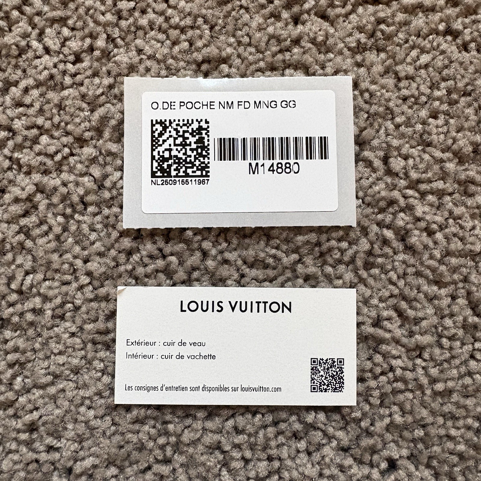 LOUIS VUITTON Colored Monogram Card Bag Unisex 3×0.3×4.3 in