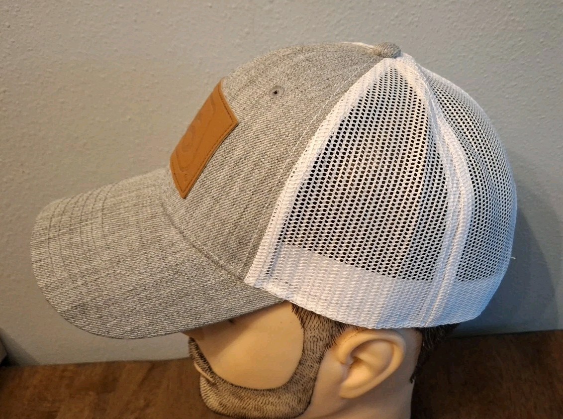 Pioneer Seeds Gray/White Snapback Hat w/Leather Patch Logo & Mesh Back *NEW*🌾