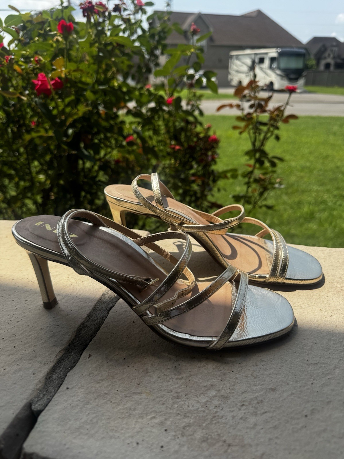 INEZ Gold Metallic Strappy Ankle Strap Buckle Open Toe Stiletto Heel 8W