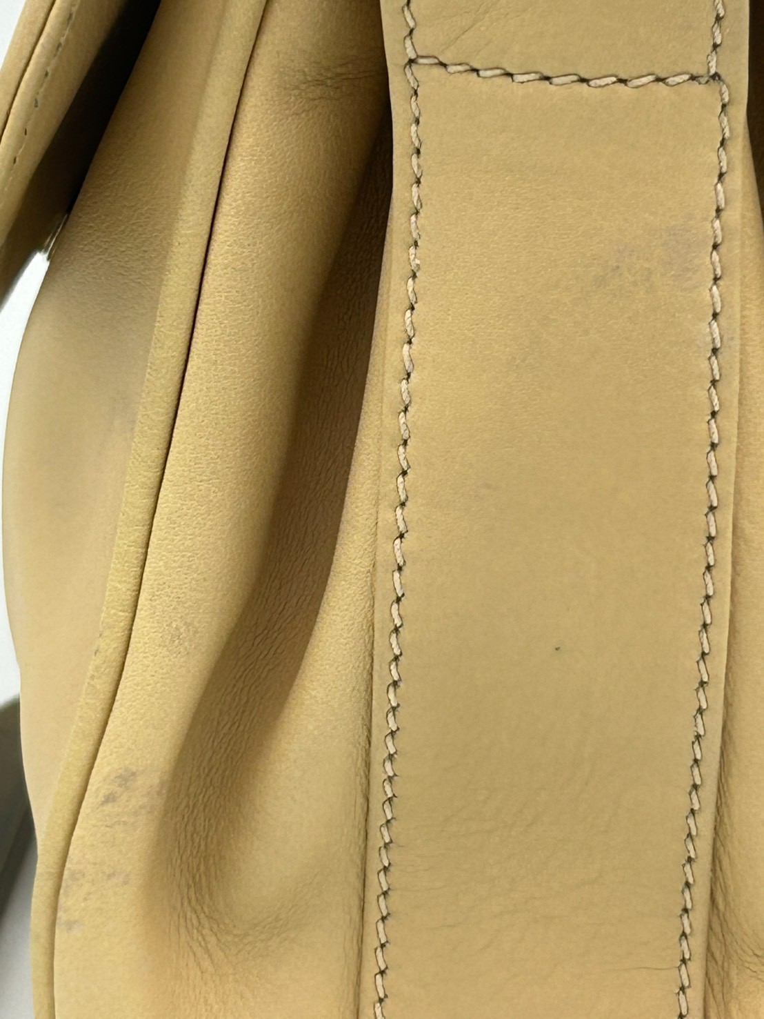 Gucci Horseshoe Shoulder Bag Ivory Tan Leather Gold Hardware Vintage Authentic