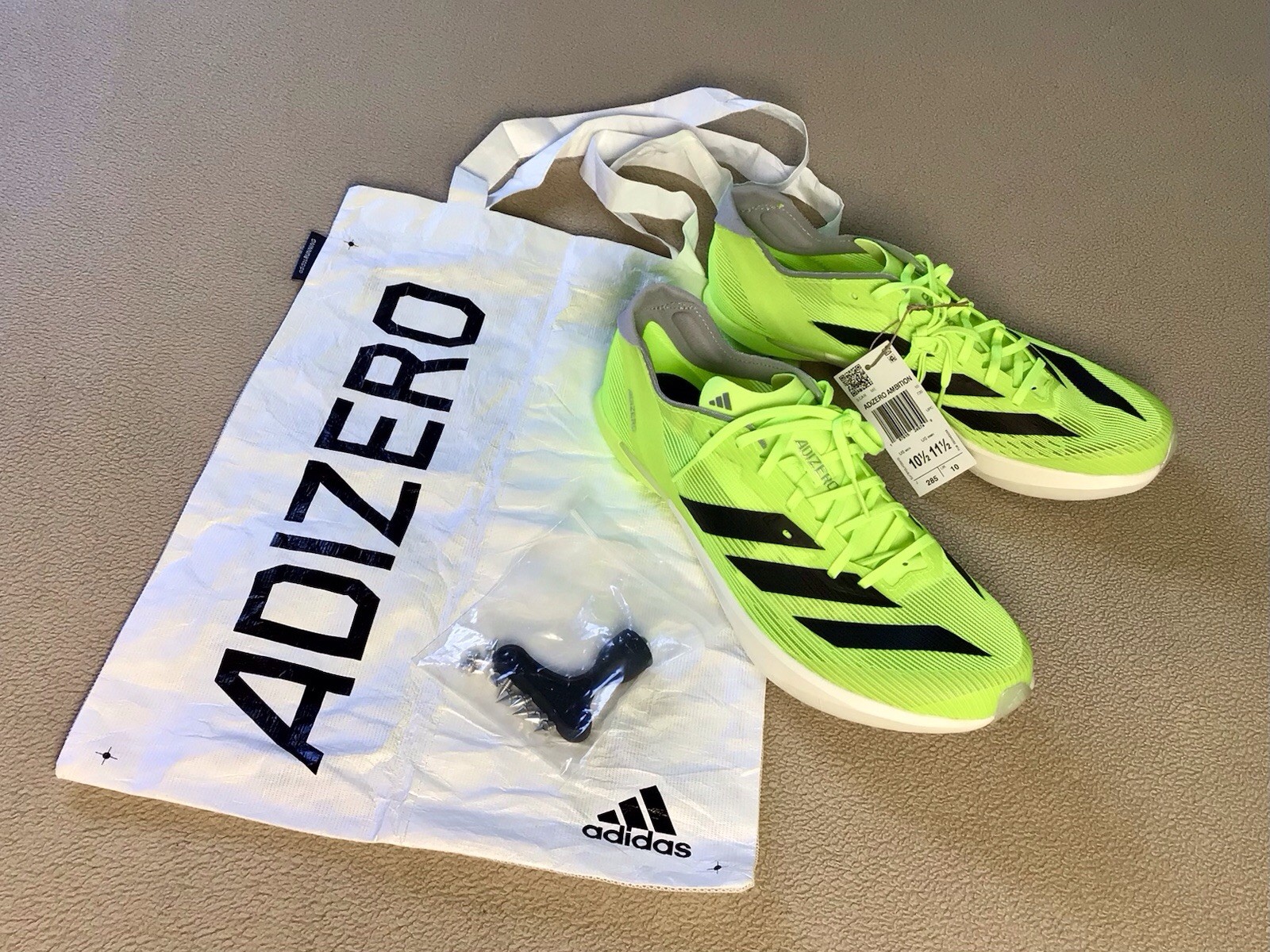 New w/ Bag & Spikes! Adidas Adizero Ambition Track/Field Men’s 10.5/Women’s 11.5