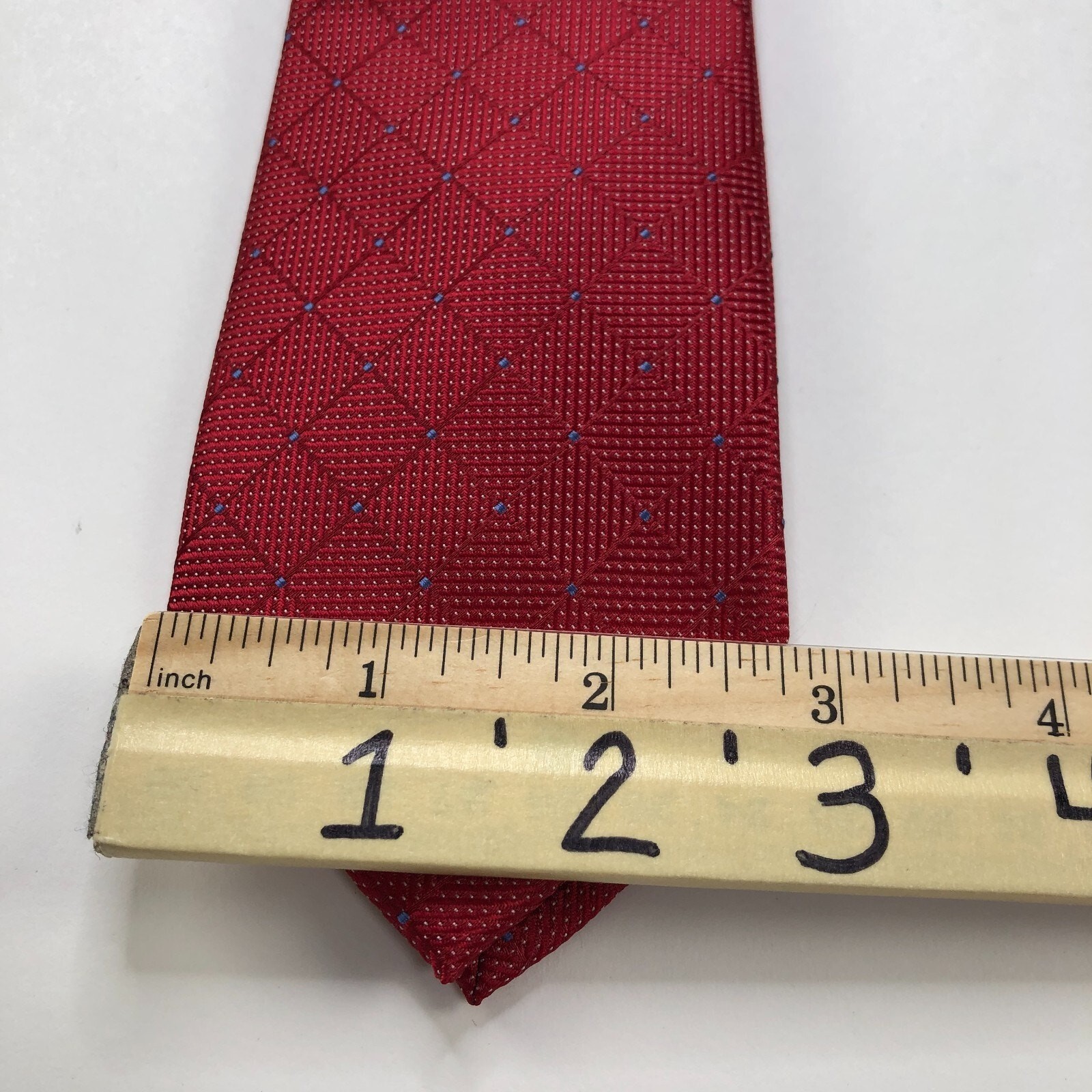 Perry Ellis Portfolio NEW Red 100% Polyester Neck Tie Geometric 2.75 In /58-in