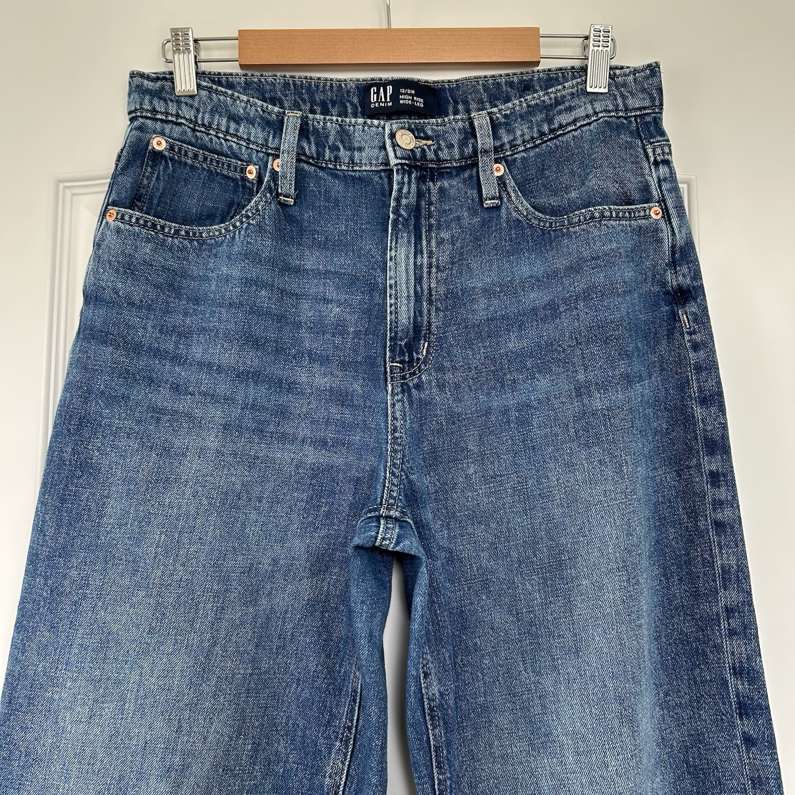Gap Jeans Womens Sz 12/31R Blue High Rise Wide Leg Raw Hem Classic Denim Retro