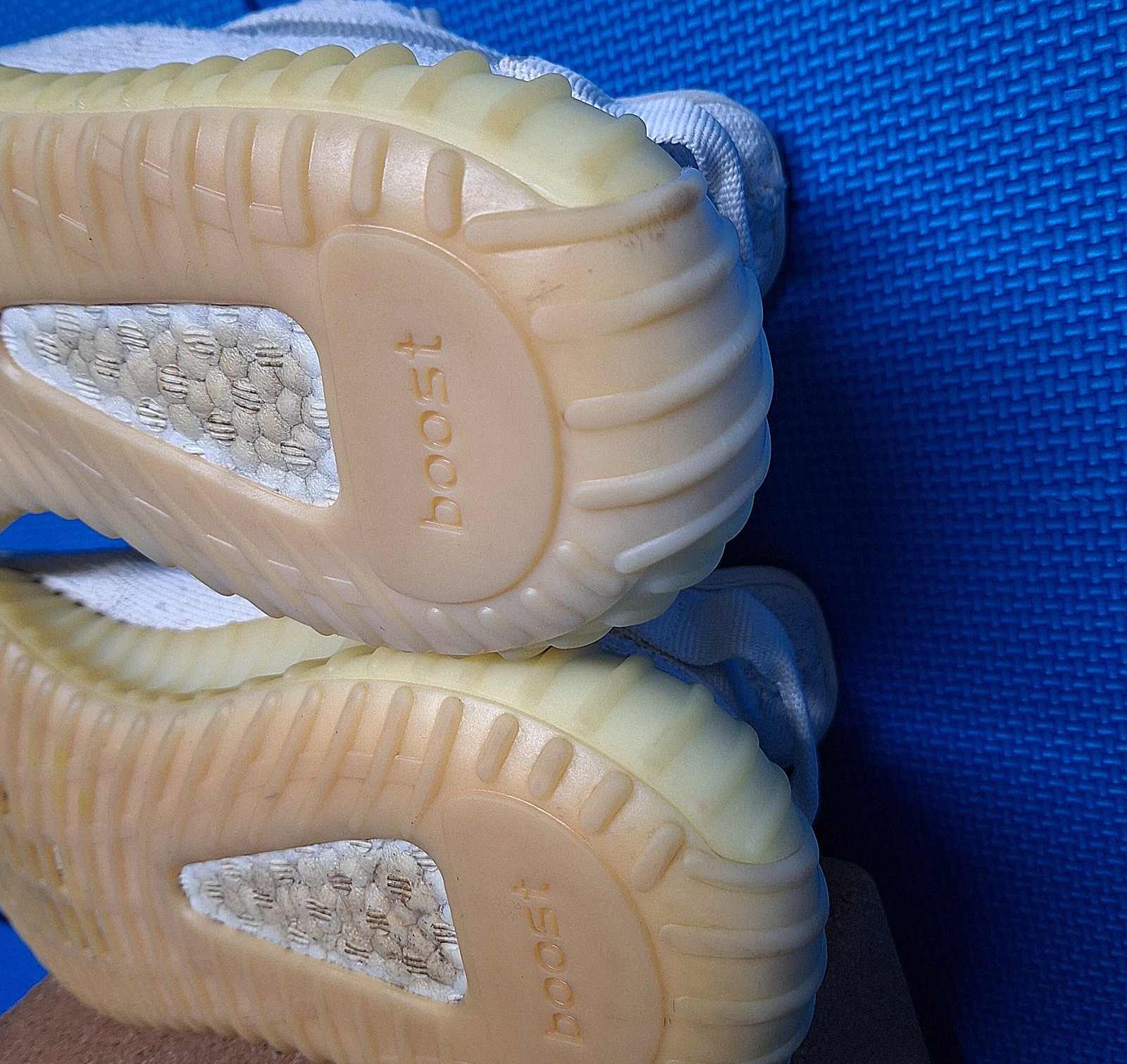 Adidas Yeezy Boost 350 V2 Bone White Sneakers US Size 10 1/2 Men’s HQ6316