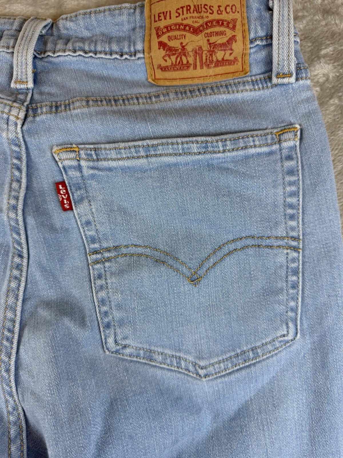 Levi’s 726 Jeans Women’s Size 29 Flare Distressed Denim Light Wash