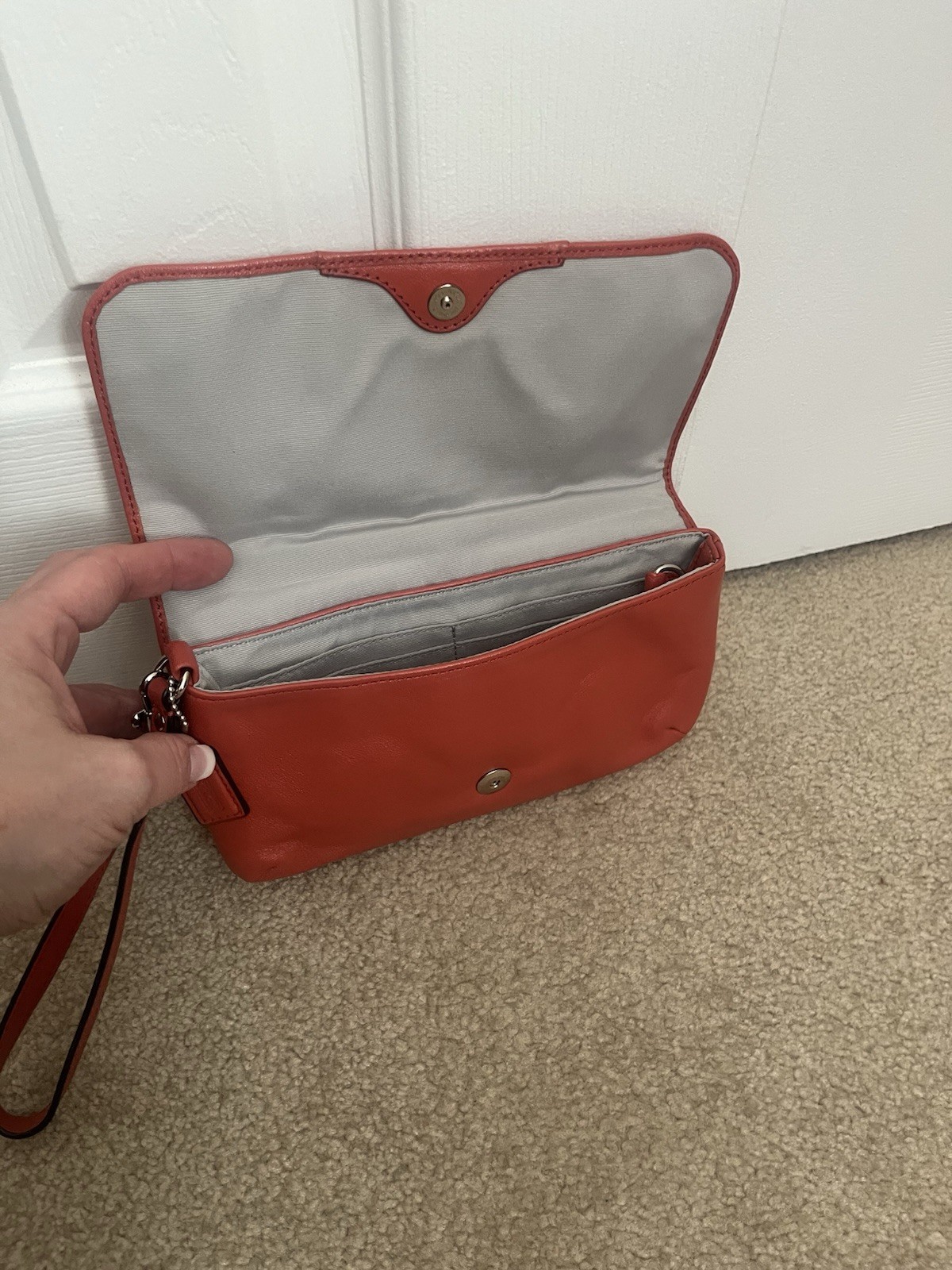 Coach coral Women’s Wristlet Wallet Clutch Logo Zipper Wrist Strap Card Slots