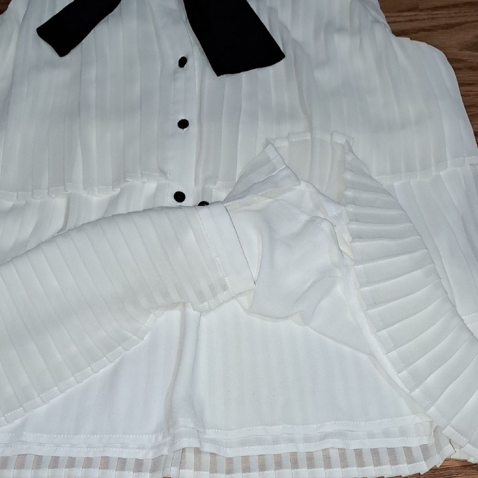 Black and White Sleeveless Blouse