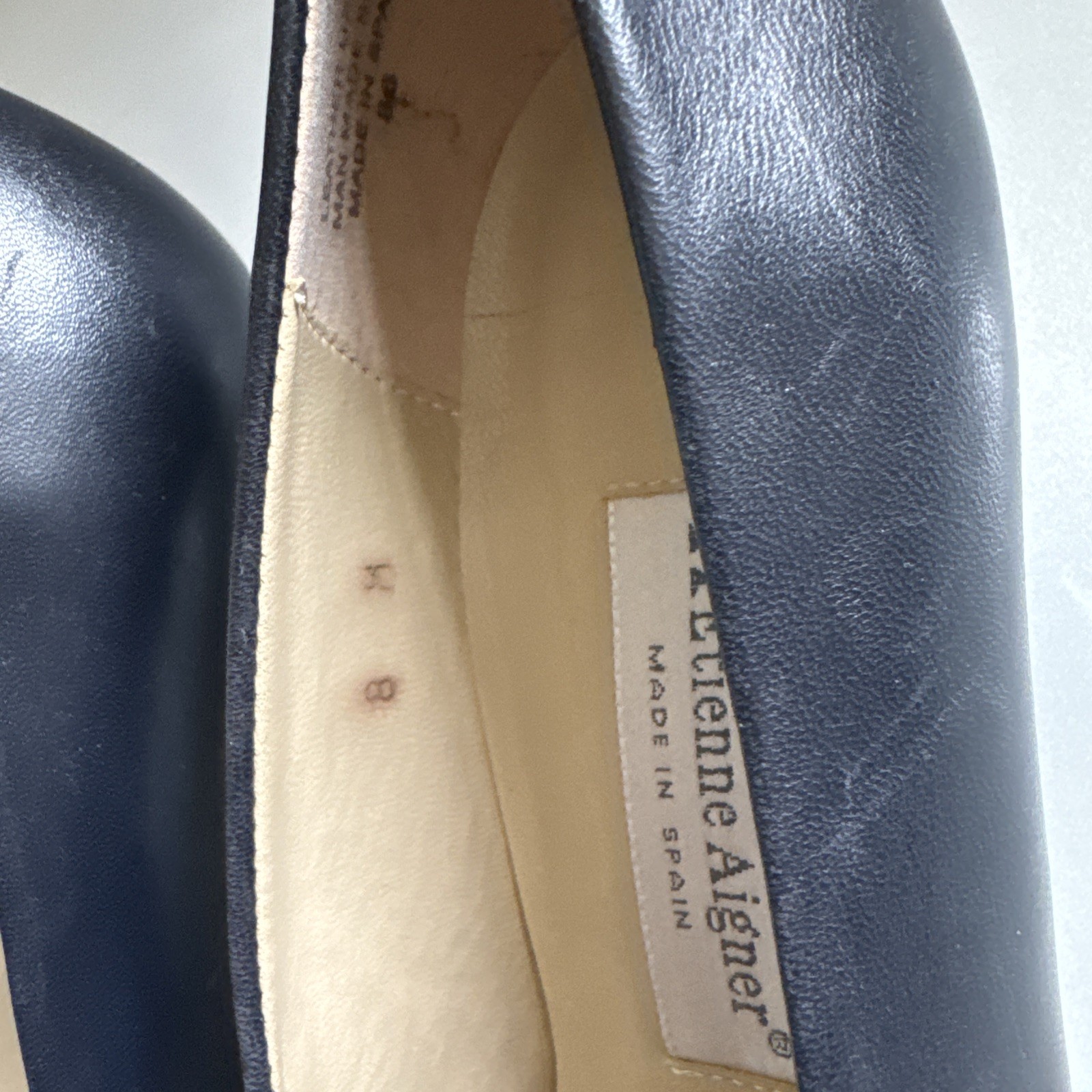 Etienne Aigner – ladies Strada Navy leather 2.25 in block heel pumps – sz 8M