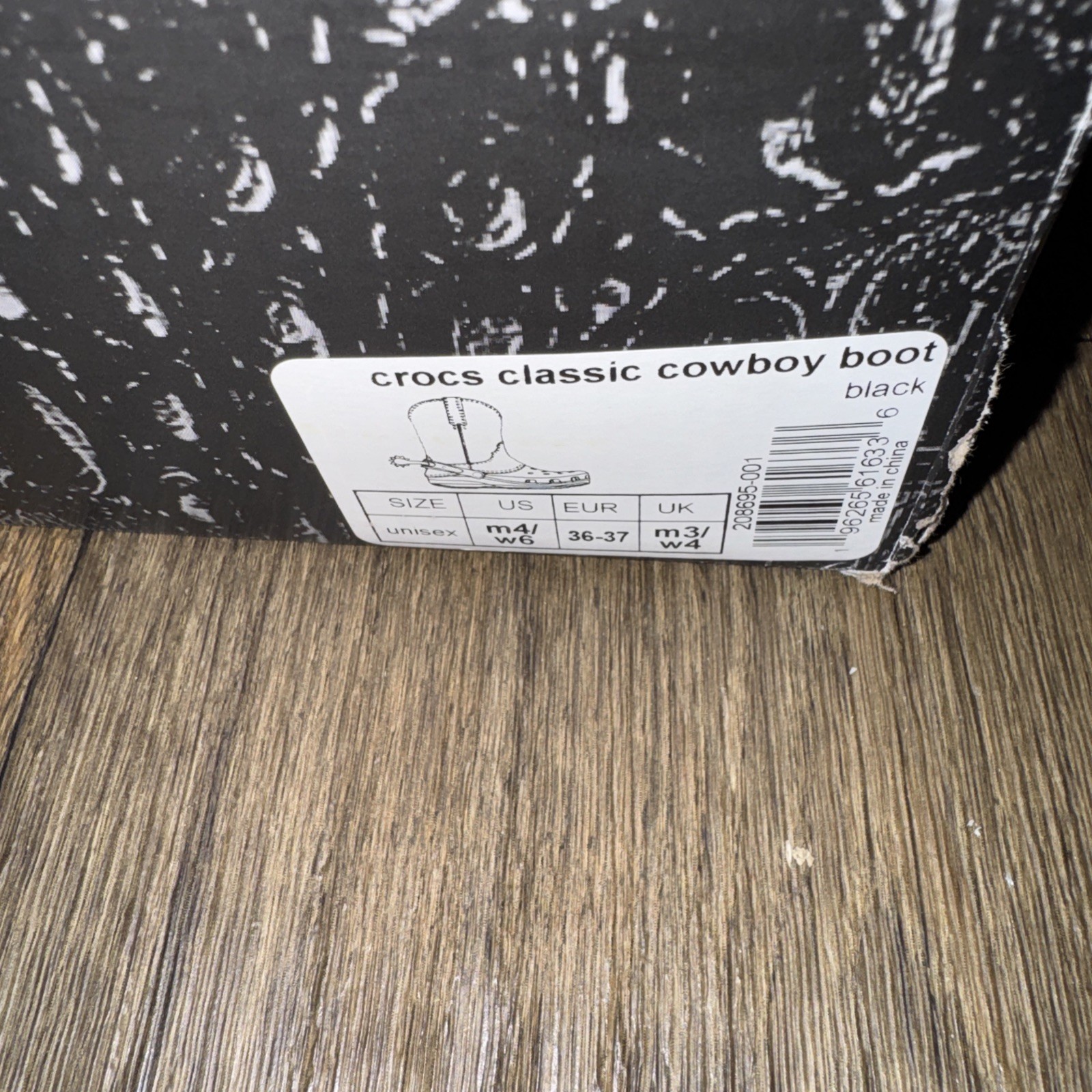 “Crocs Classic Cowboy Boot Black Size M4/W6 with Original Box Spurs and Charms