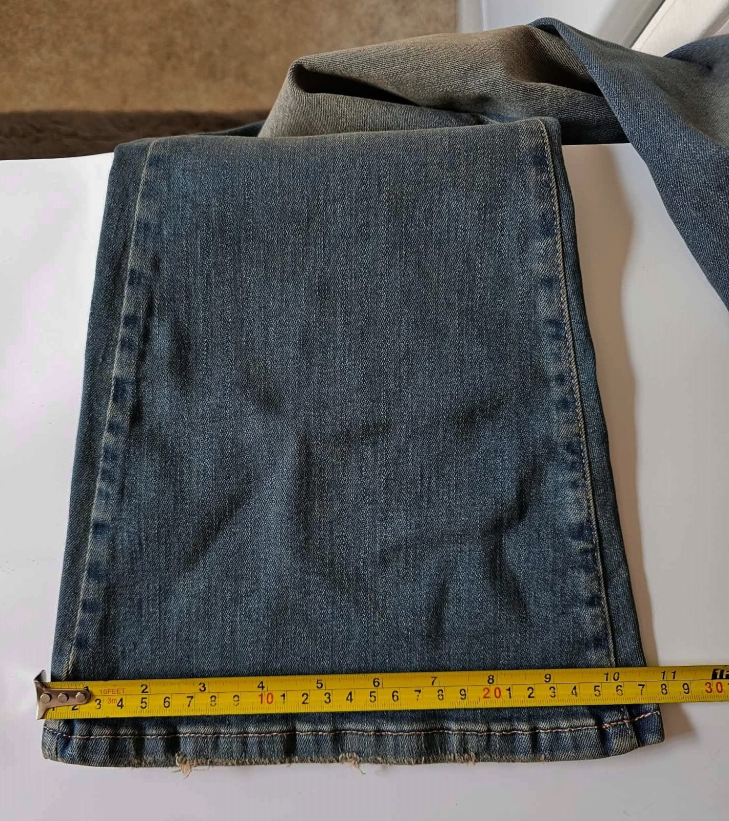 Urban Outfitters BDG Womens Flare Distressed Blue Jeans BNWT W-24/26 – L-30
